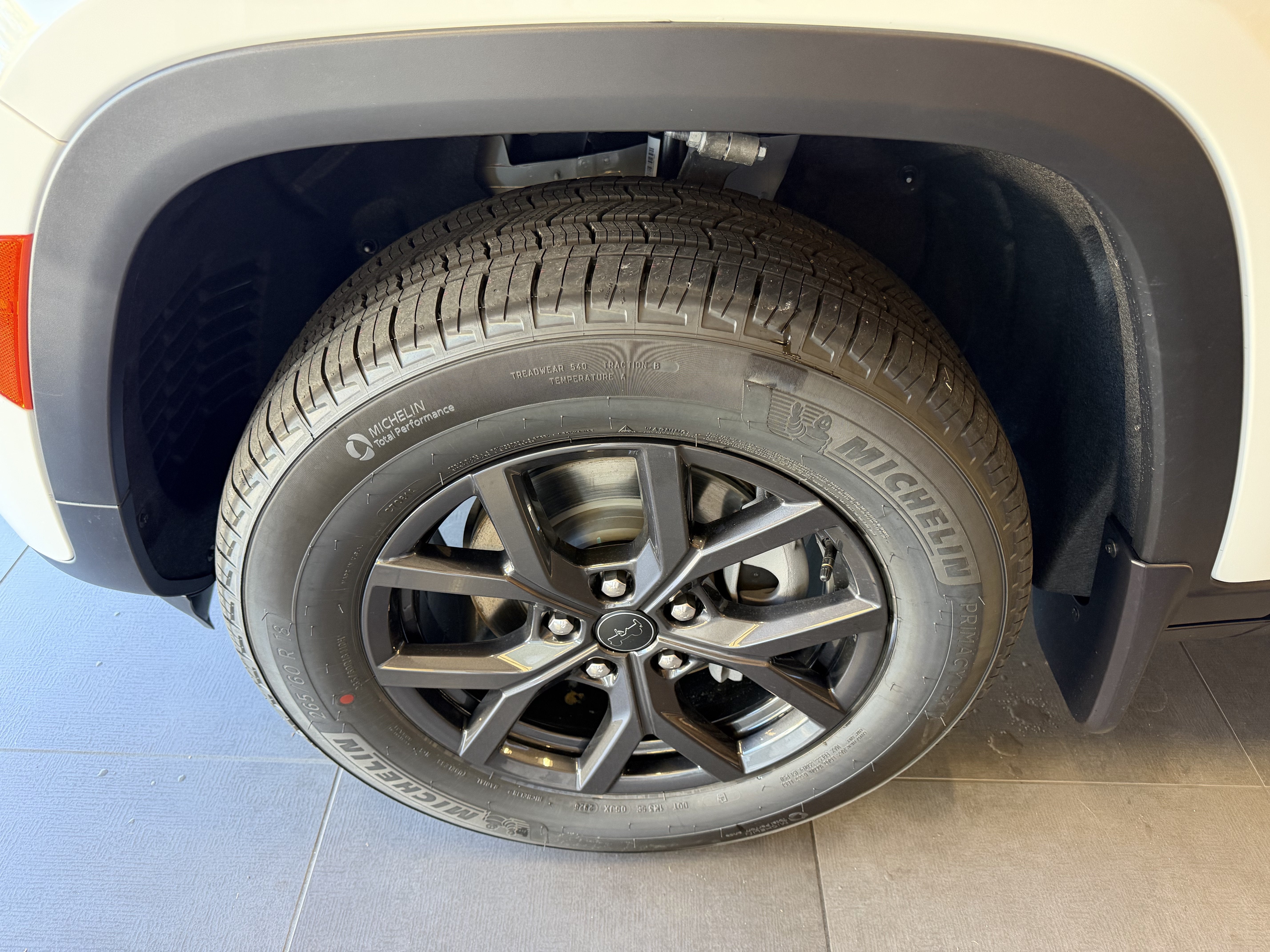 2027 Jeep Grand Cherokee Laredo Altitude
