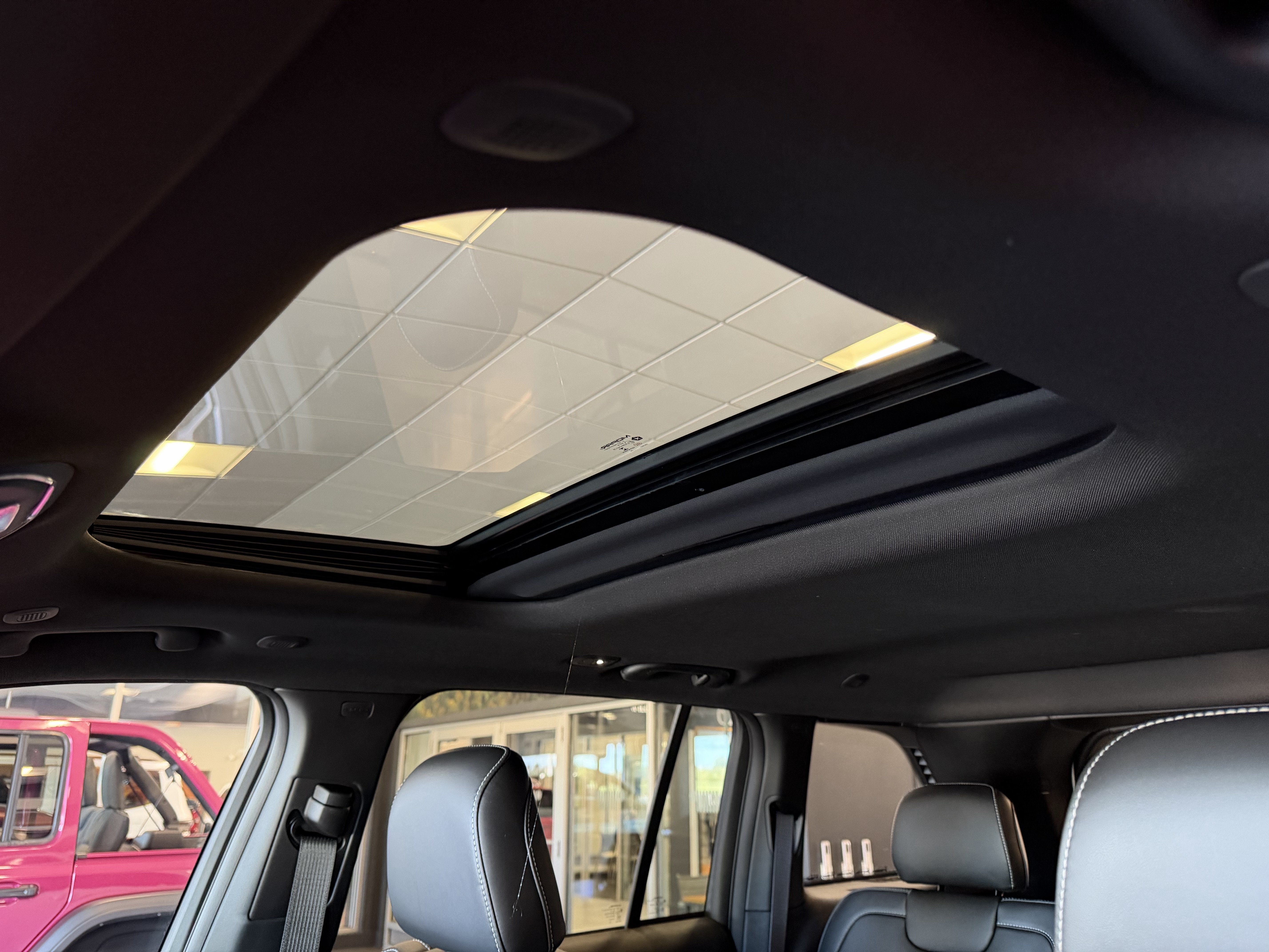2027 Jeep Grand Cherokee Laredo Altitude