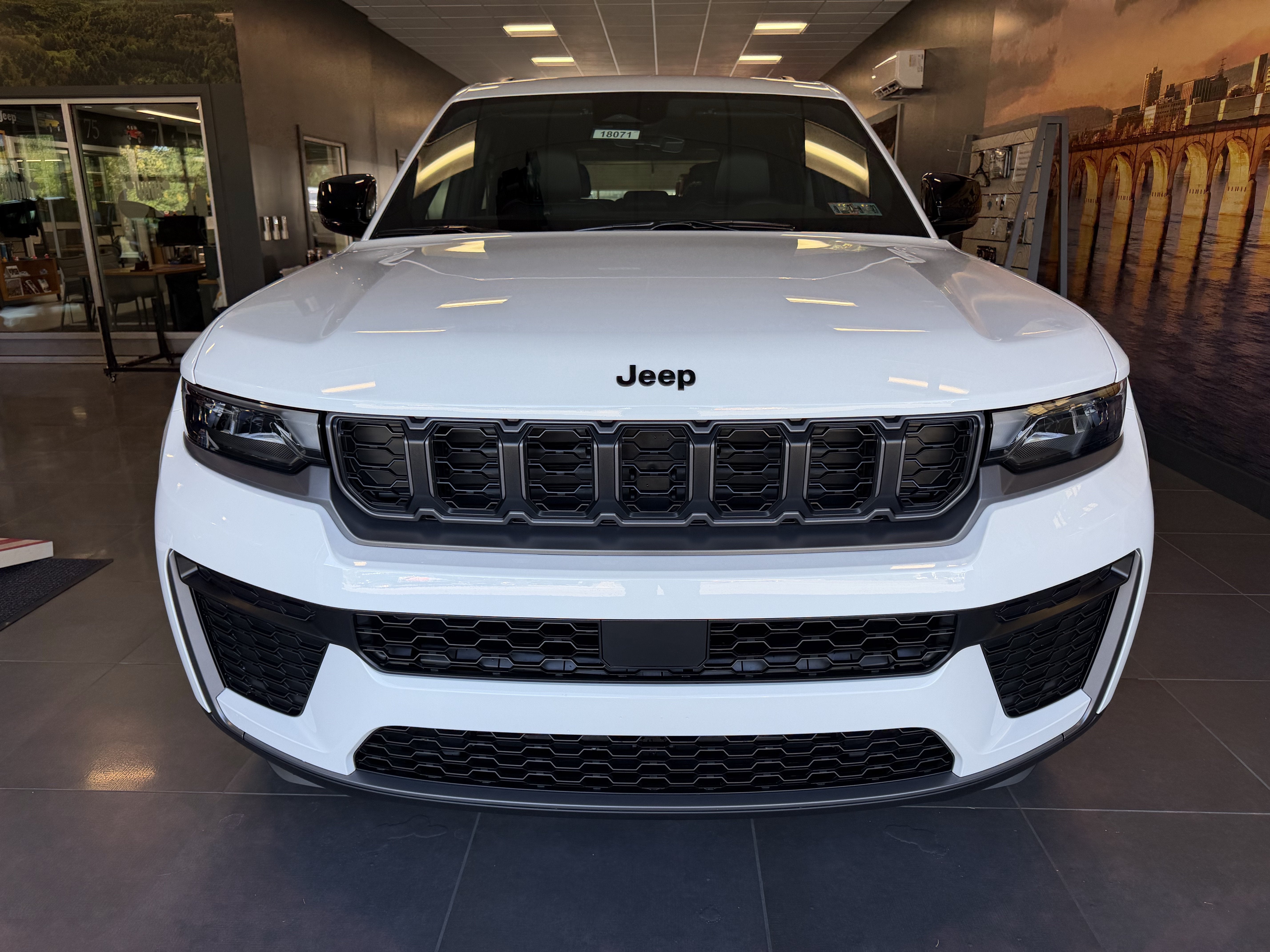 2027 Jeep Grand Cherokee Laredo Altitude