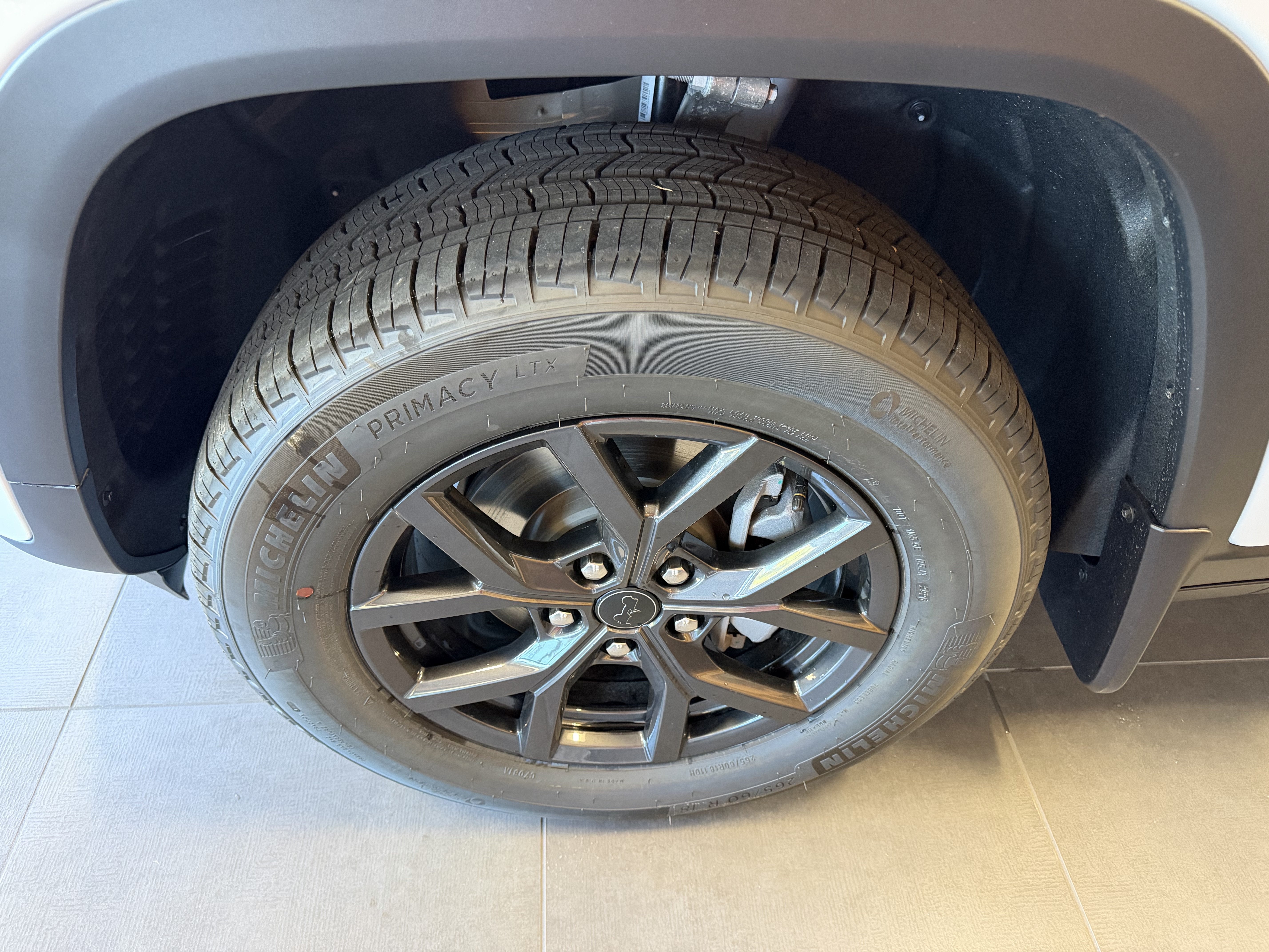 2027 Jeep Grand Cherokee Laredo Altitude