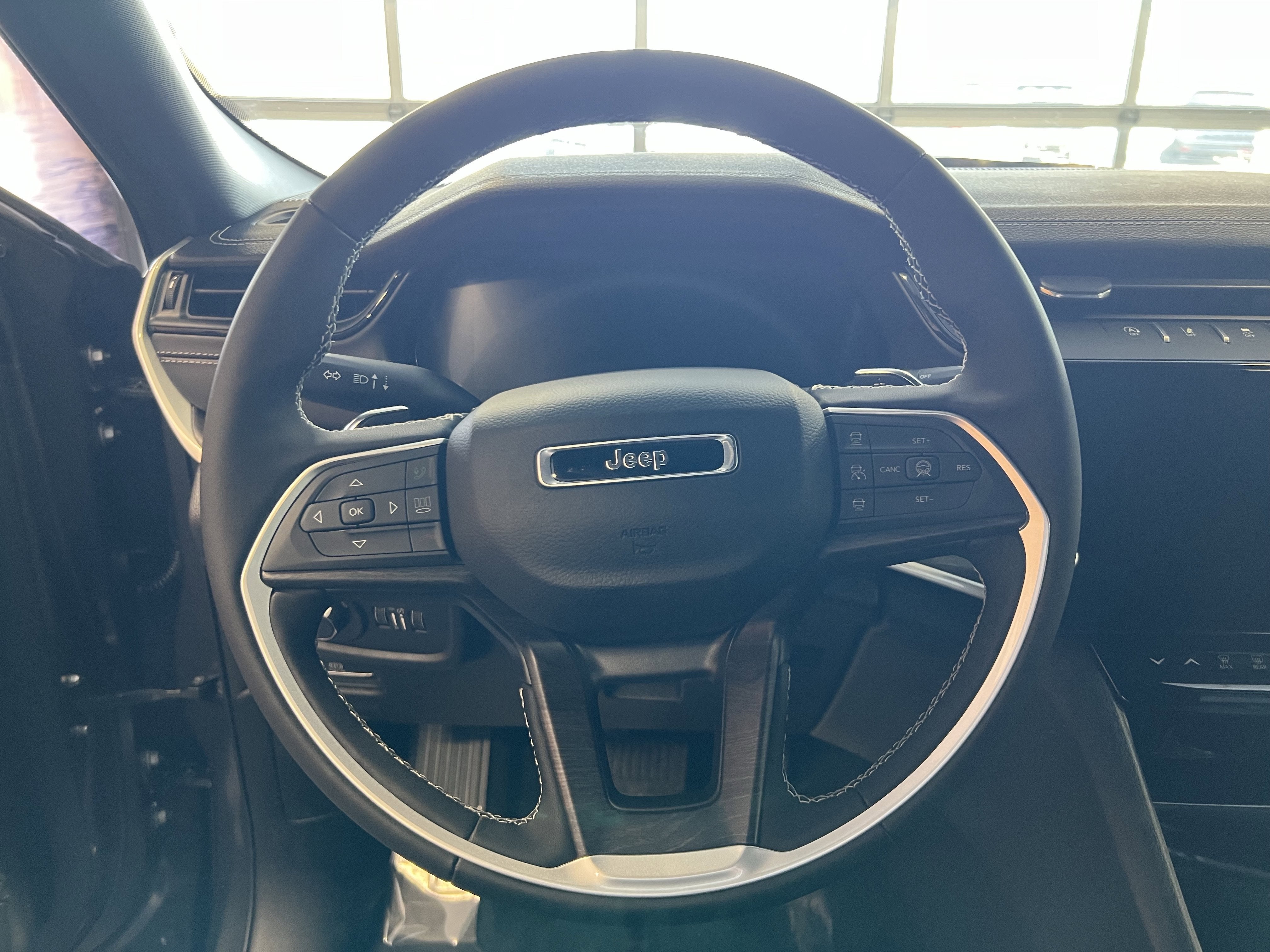 2026 Jeep Grand Cherokee GRAND CHEROKEE ALTITUDE 4X4