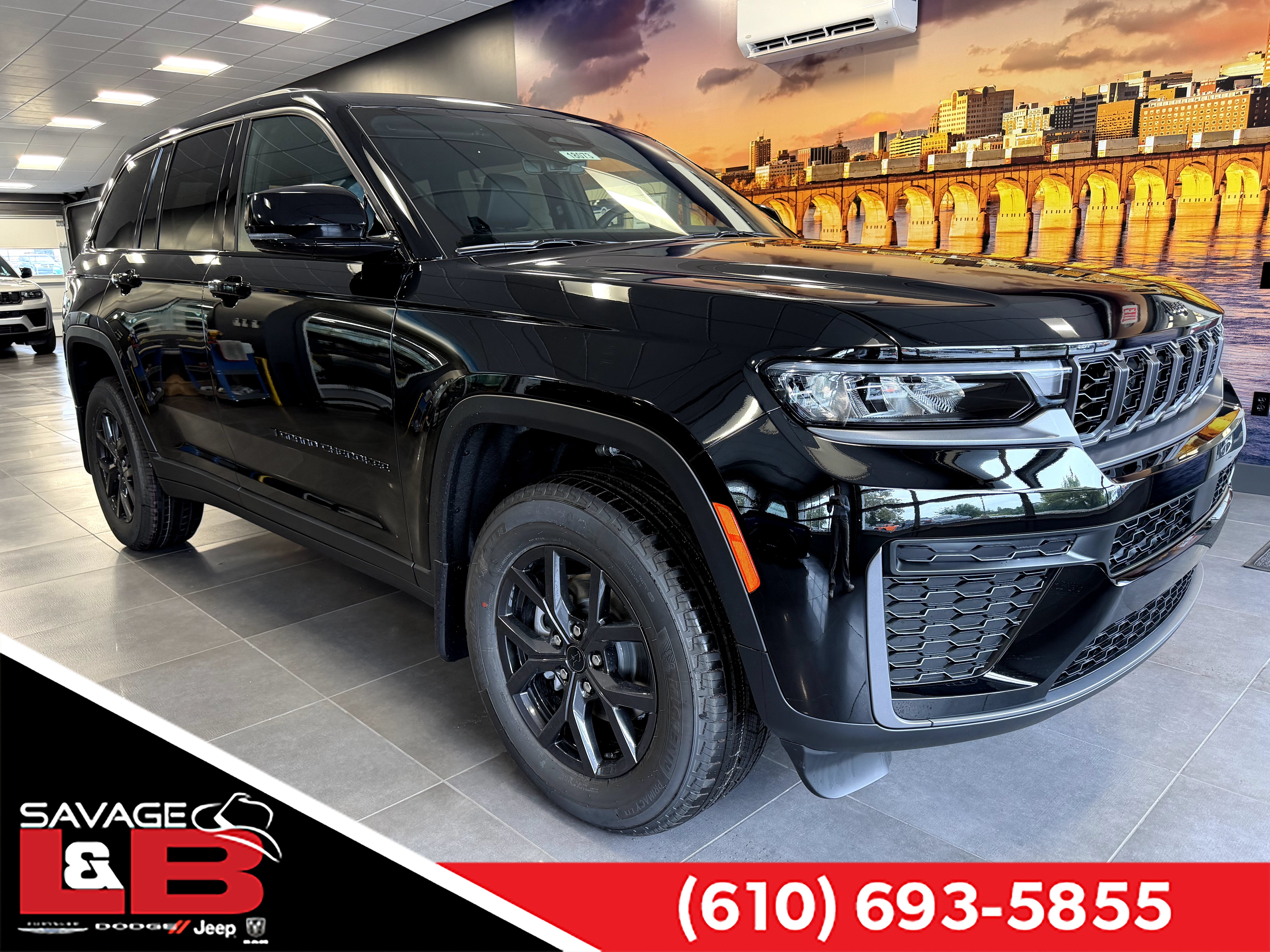 2027 Jeep Grand Cherokee Laredo Altitude