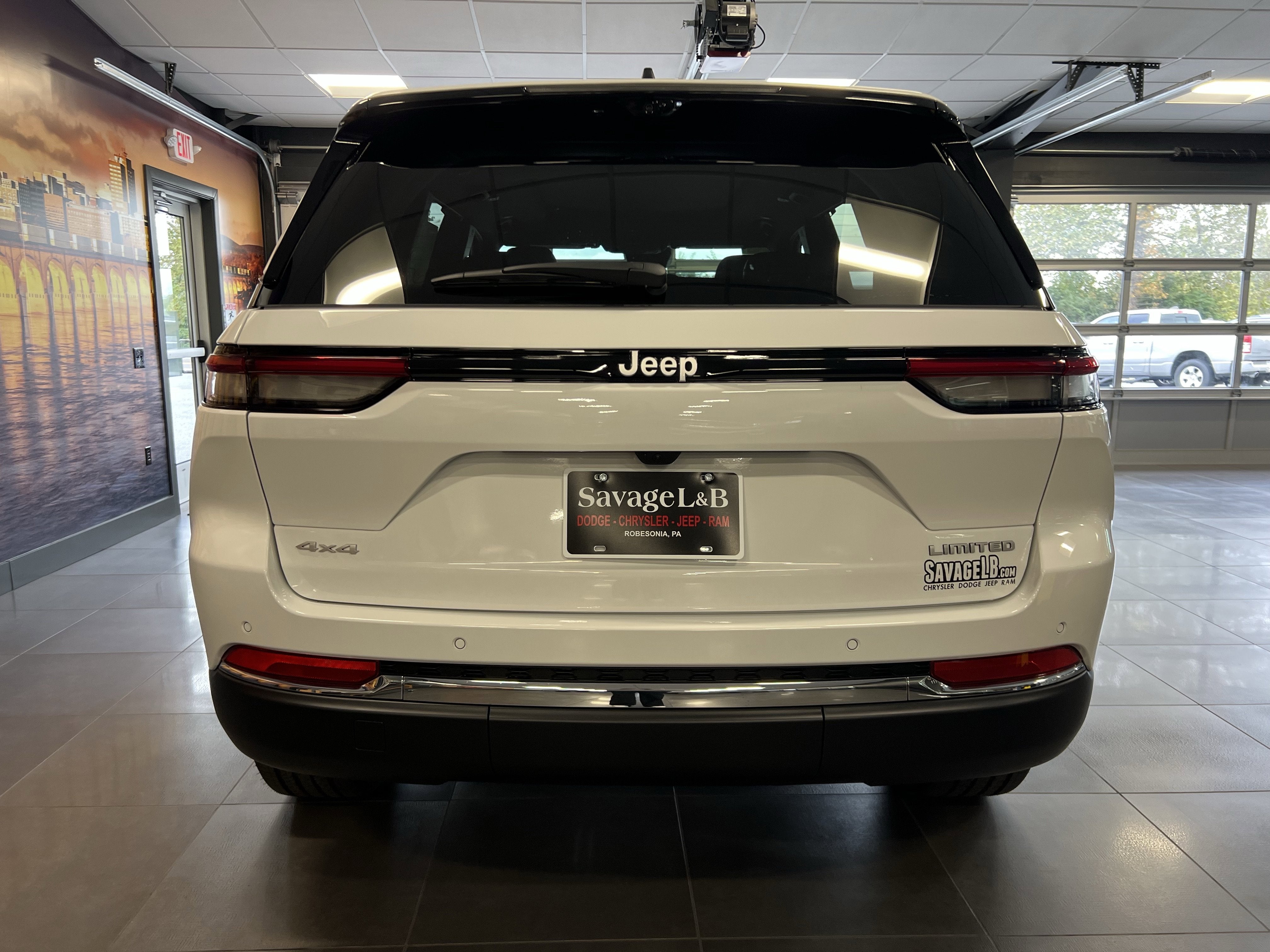 2025 Jeep Grand Cherokee GRAND CHEROKEE LIMITED 4X4