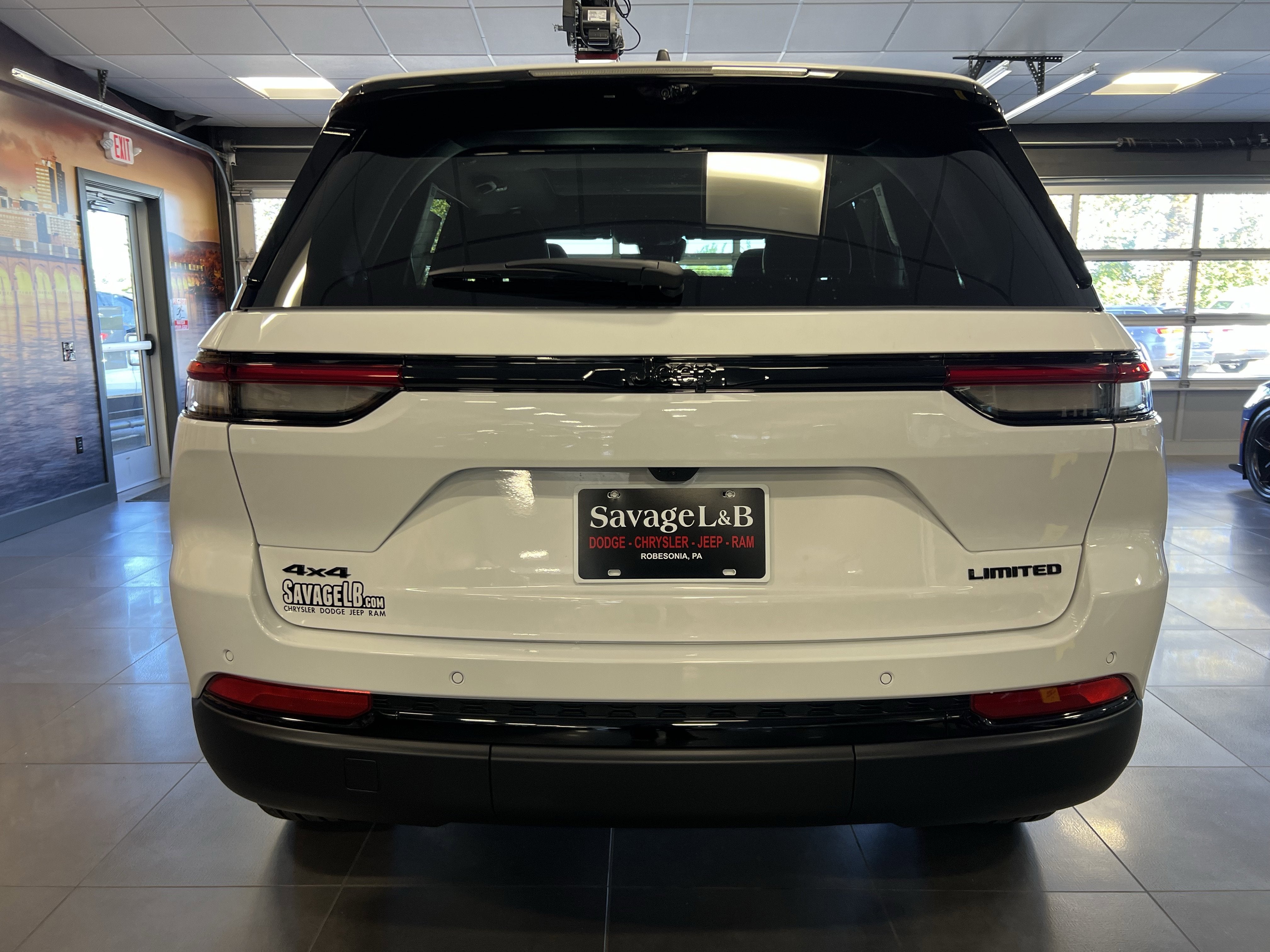 2025 Jeep Grand Cherokee GRAND CHEROKEE LIMITED 4X4