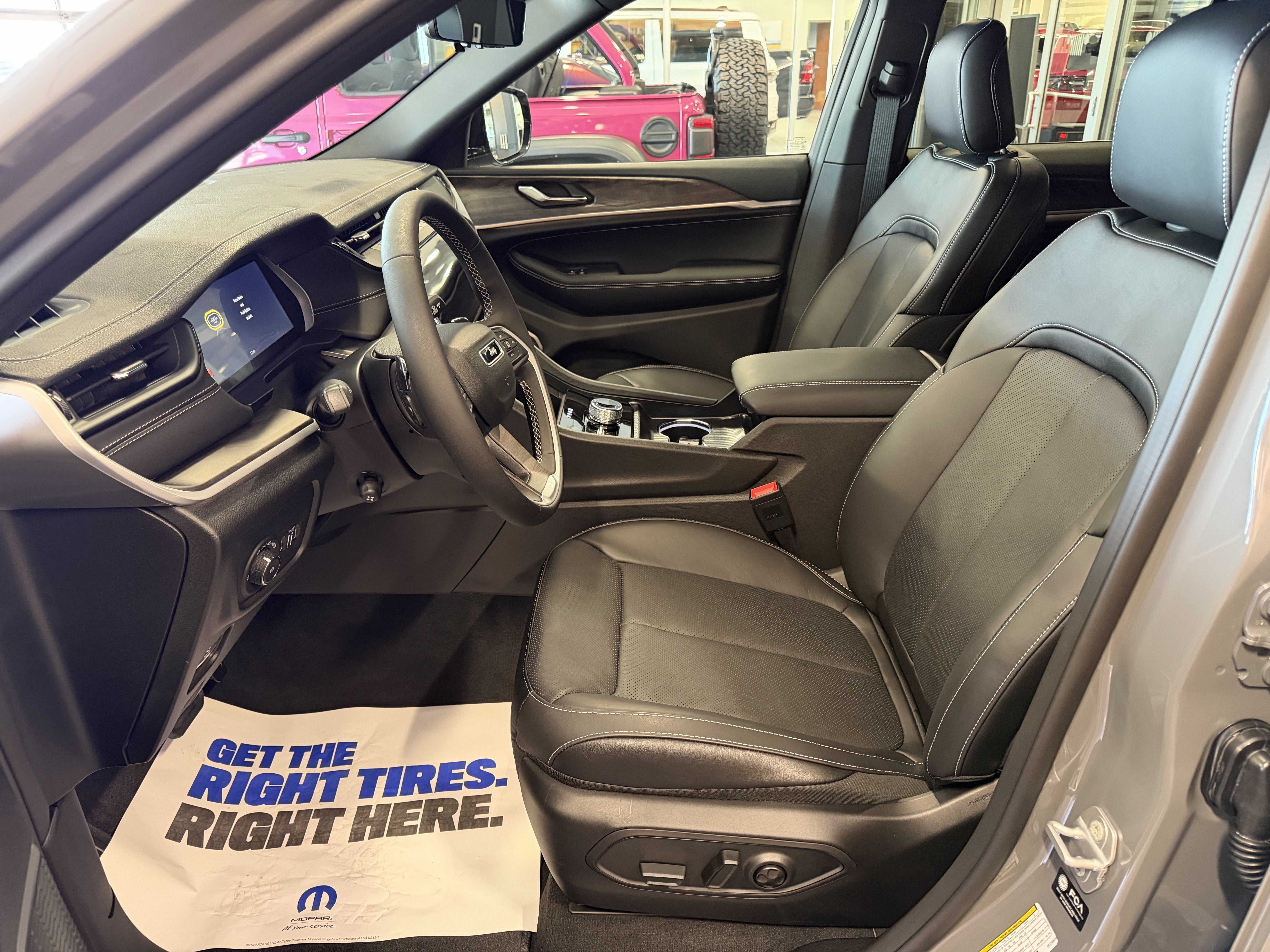 2027 Jeep Grand Cherokee Limited Reserve
