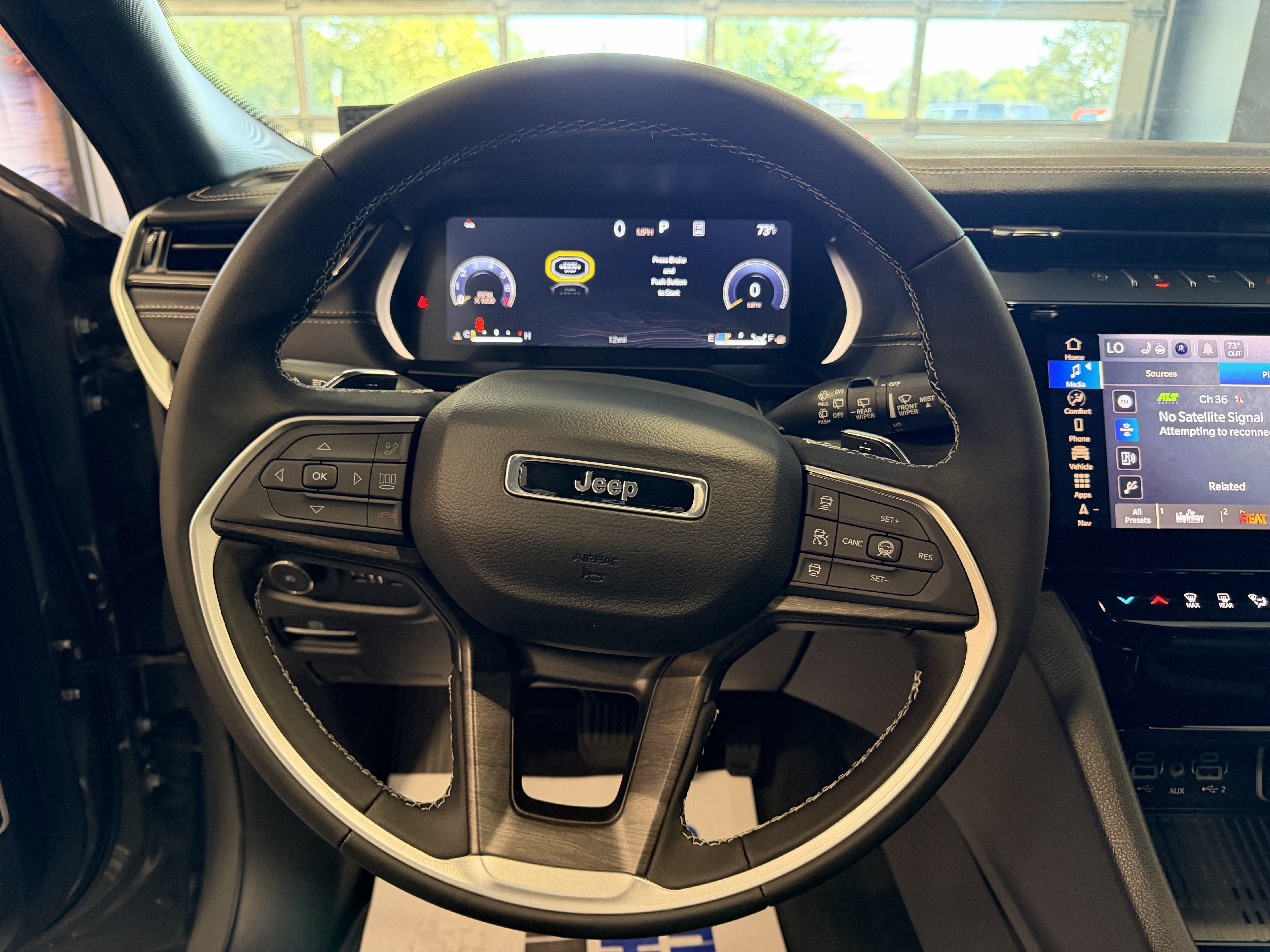 2027 Jeep Grand Cherokee Limited Reserve