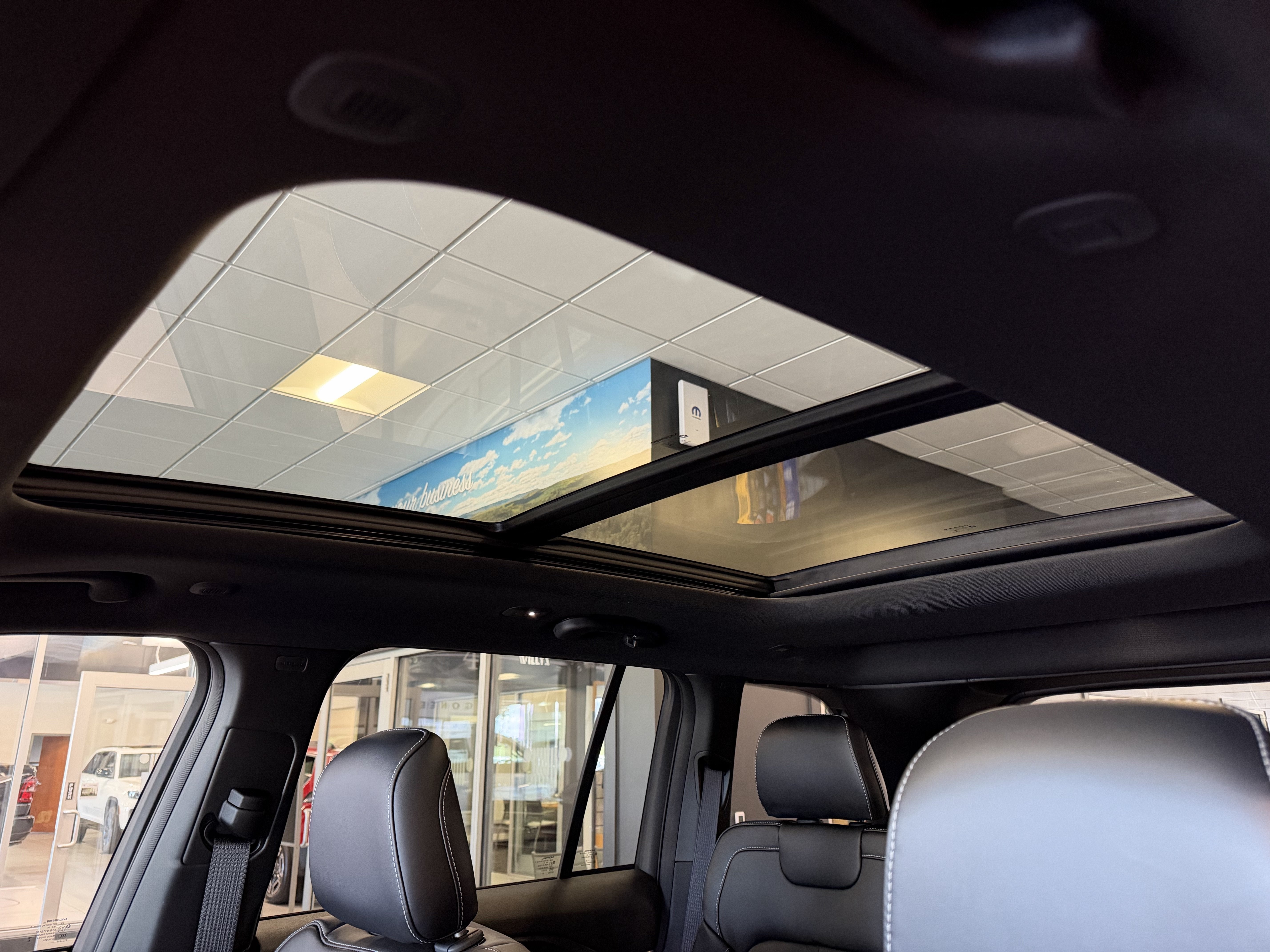 2027 Jeep Grand Cherokee Limited Reserve
