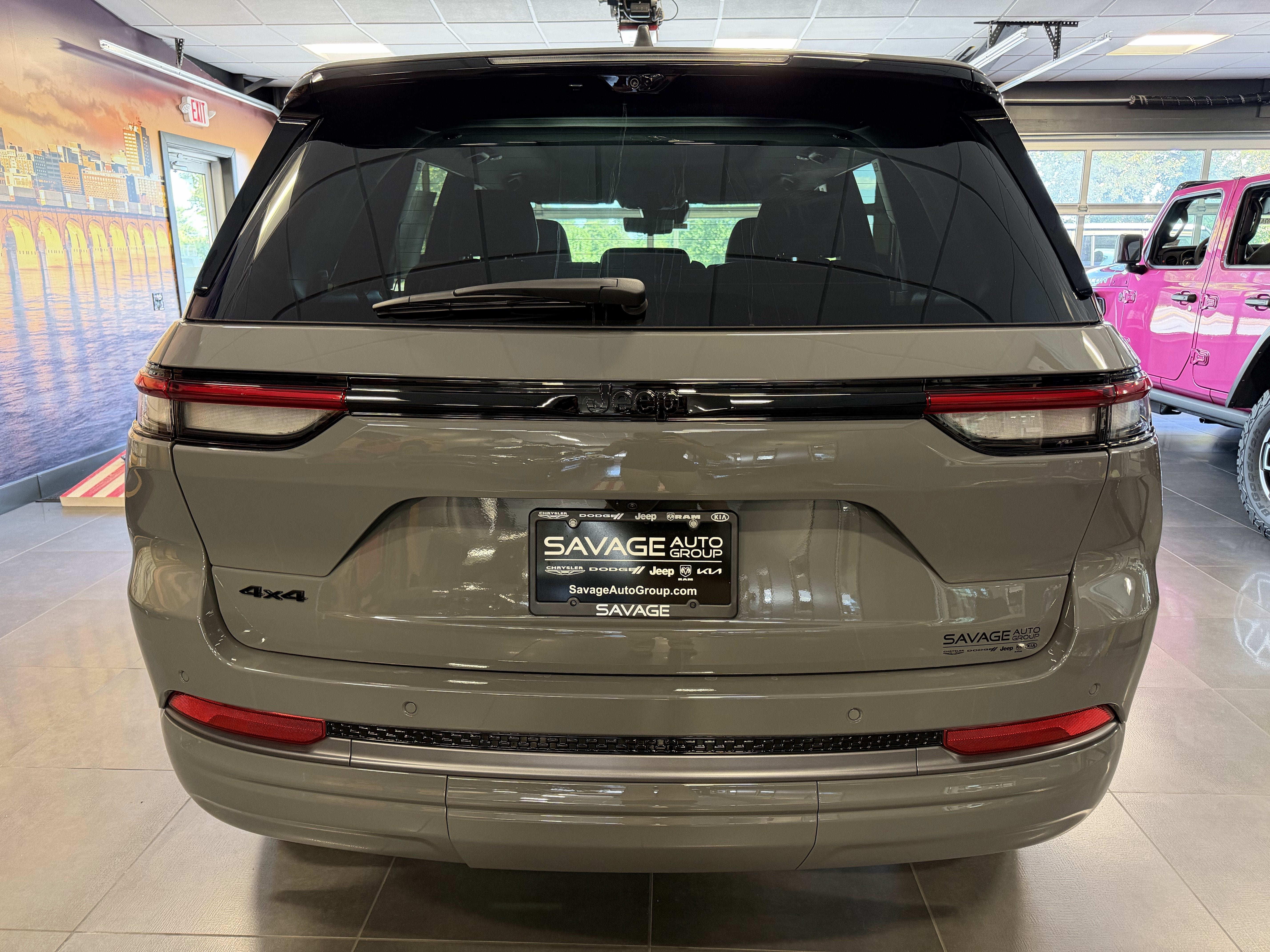 2027 Jeep Grand Cherokee Limited Reserve