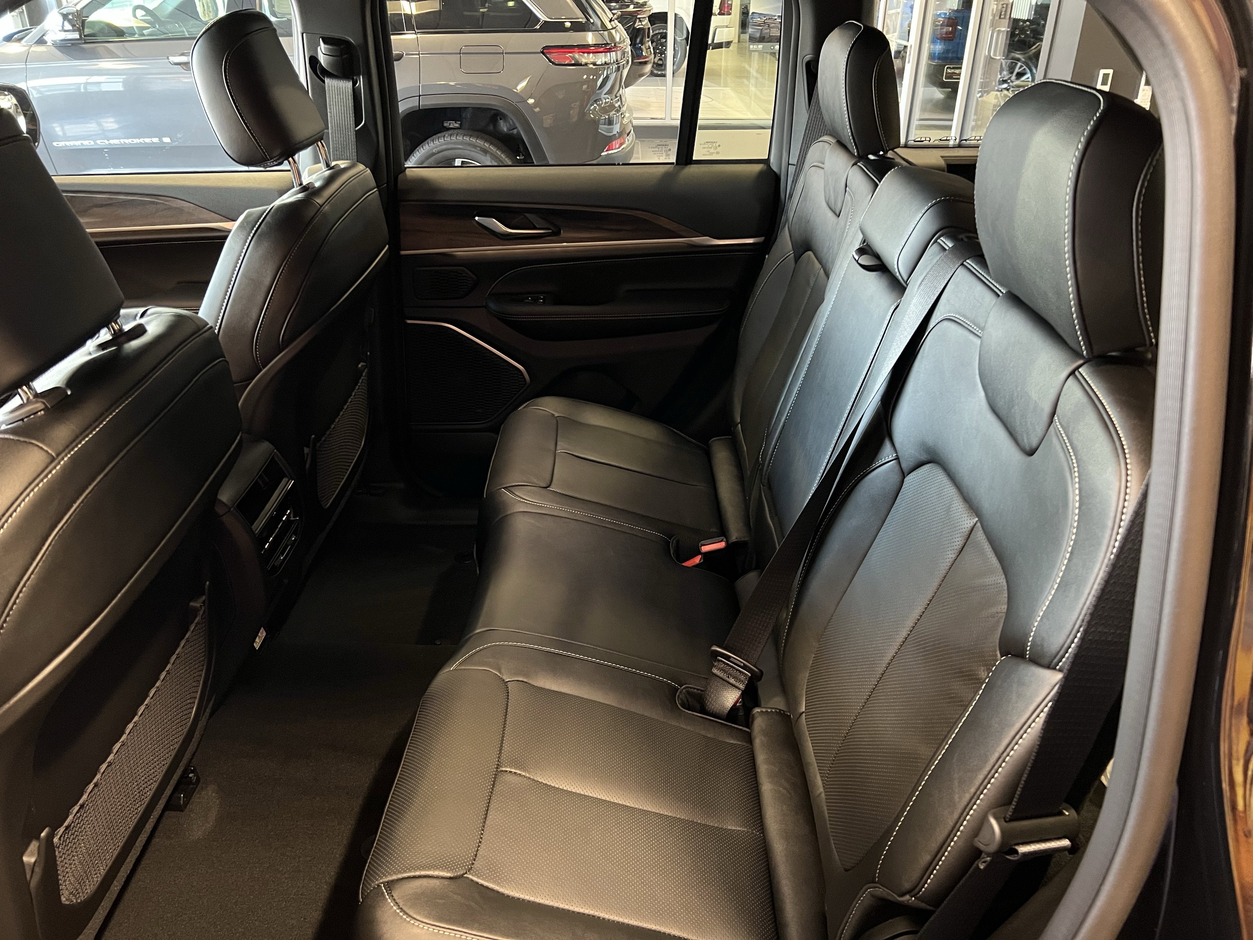 2026 Jeep Grand Cherokee GRAND CHEROKEE LIMITED RESERVE 4X4