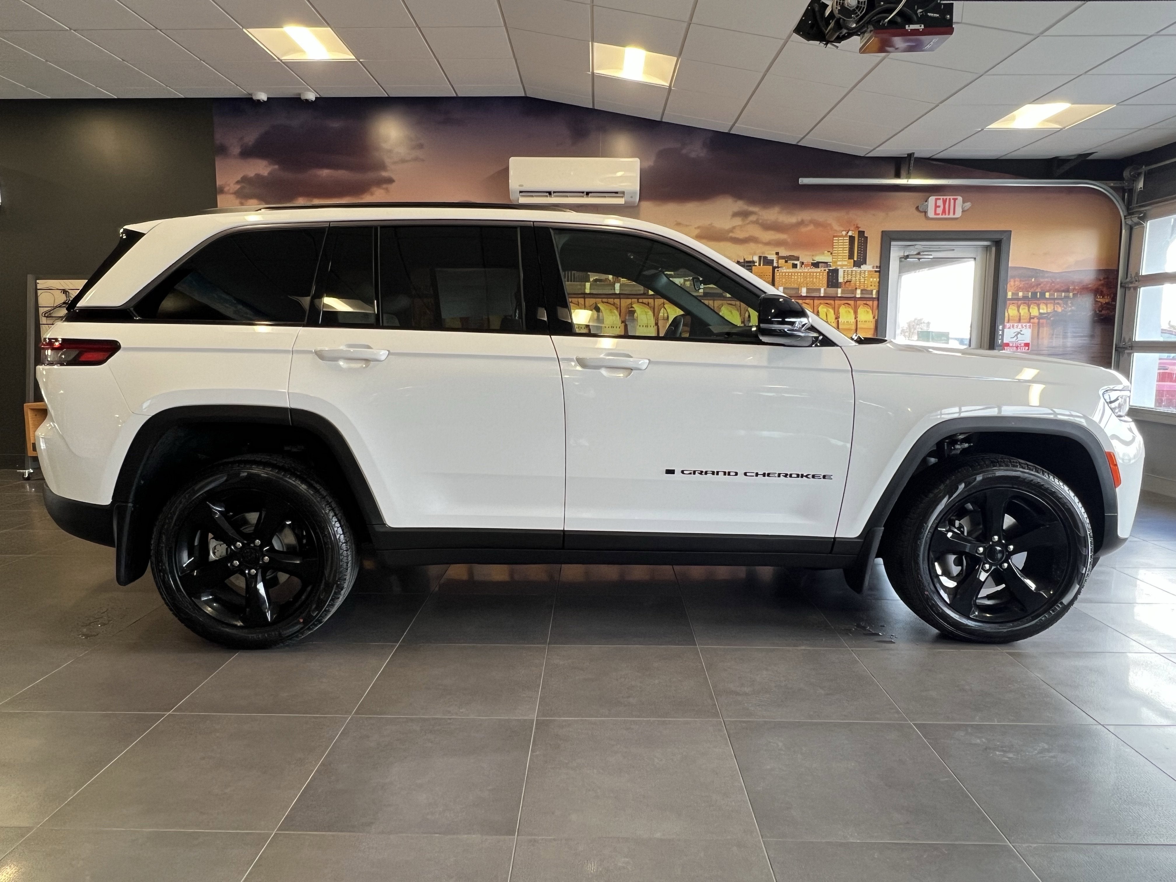 2026 Jeep Grand Cherokee GRAND CHEROKEE LIMITED 4X4
