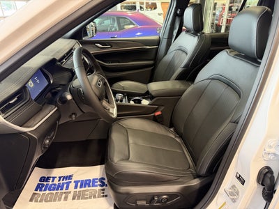 2027 Jeep Grand Cherokee GRAND CHEROKEE LIMITED RESERVE 4X4