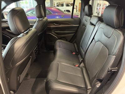 2027 Jeep Grand Cherokee GRAND CHEROKEE LIMITED RESERVE 4X4