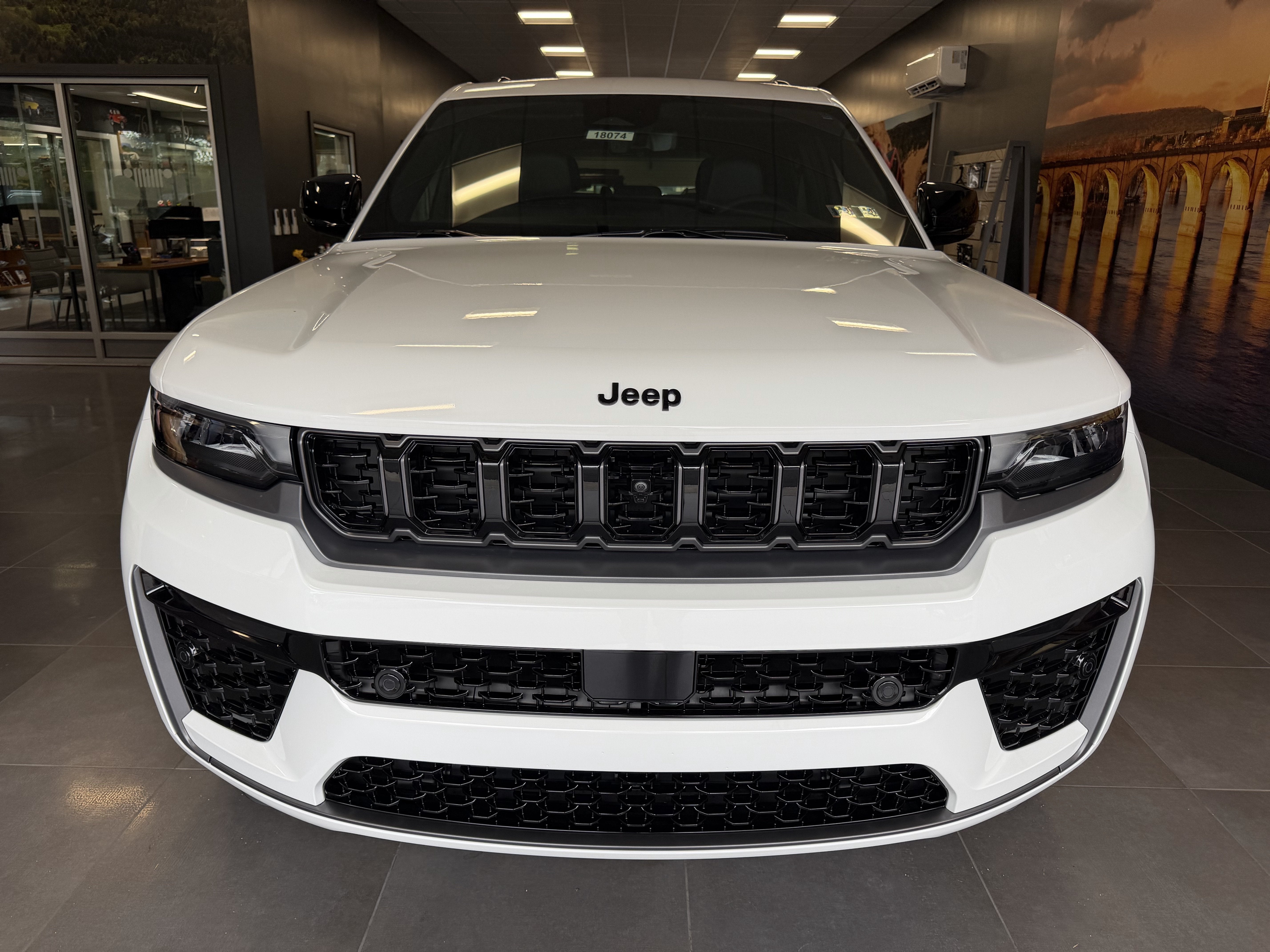 2027 Jeep Grand Cherokee GRAND CHEROKEE LIMITED RESERVE 4X4