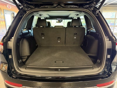 2027 Jeep Grand Cherokee GRAND CHEROKEE LIMITED RESERVE 4X4