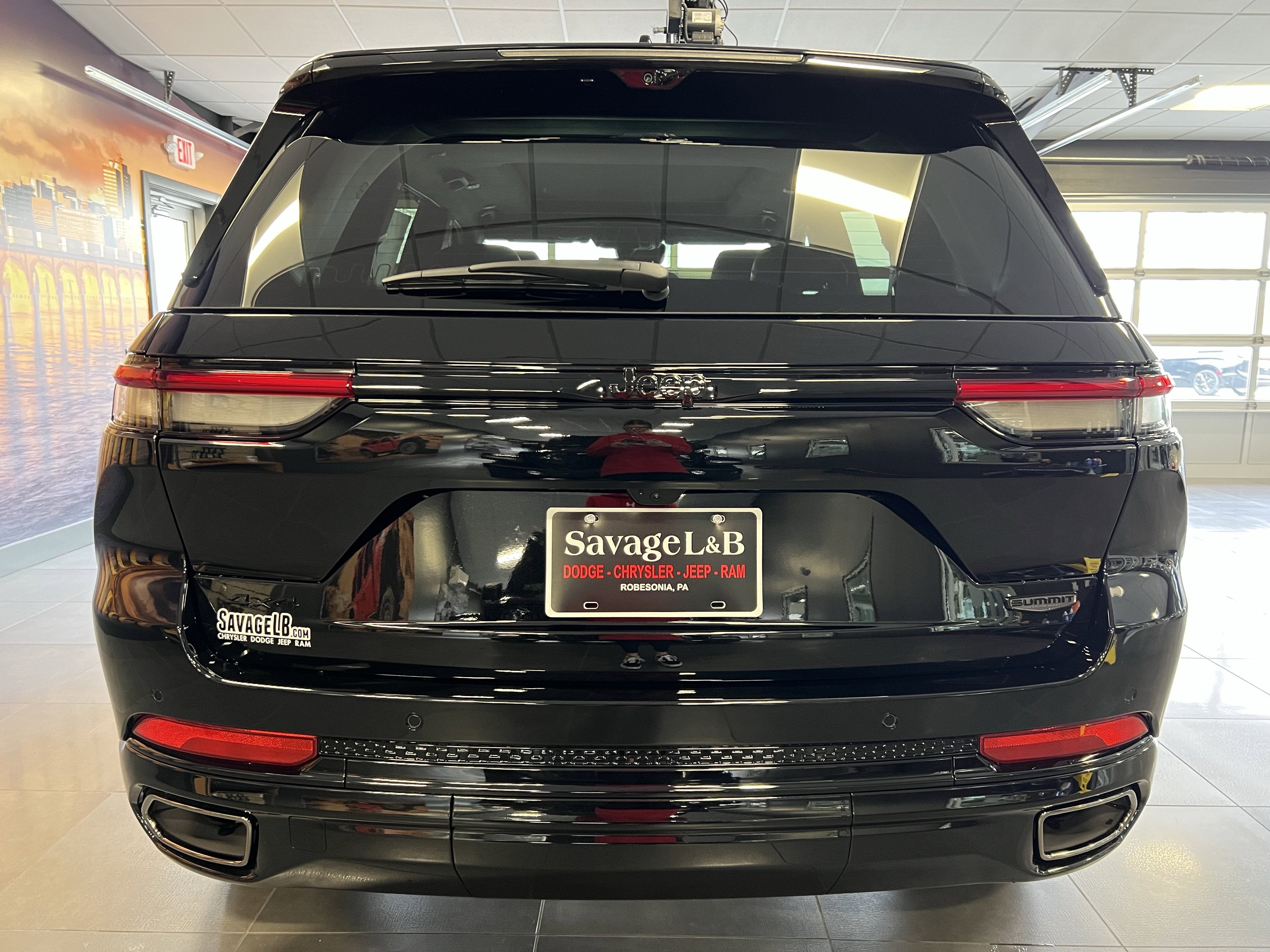 2025 Jeep Grand Cherokee GRAND CHEROKEE SUMMIT RESERVE 4X4