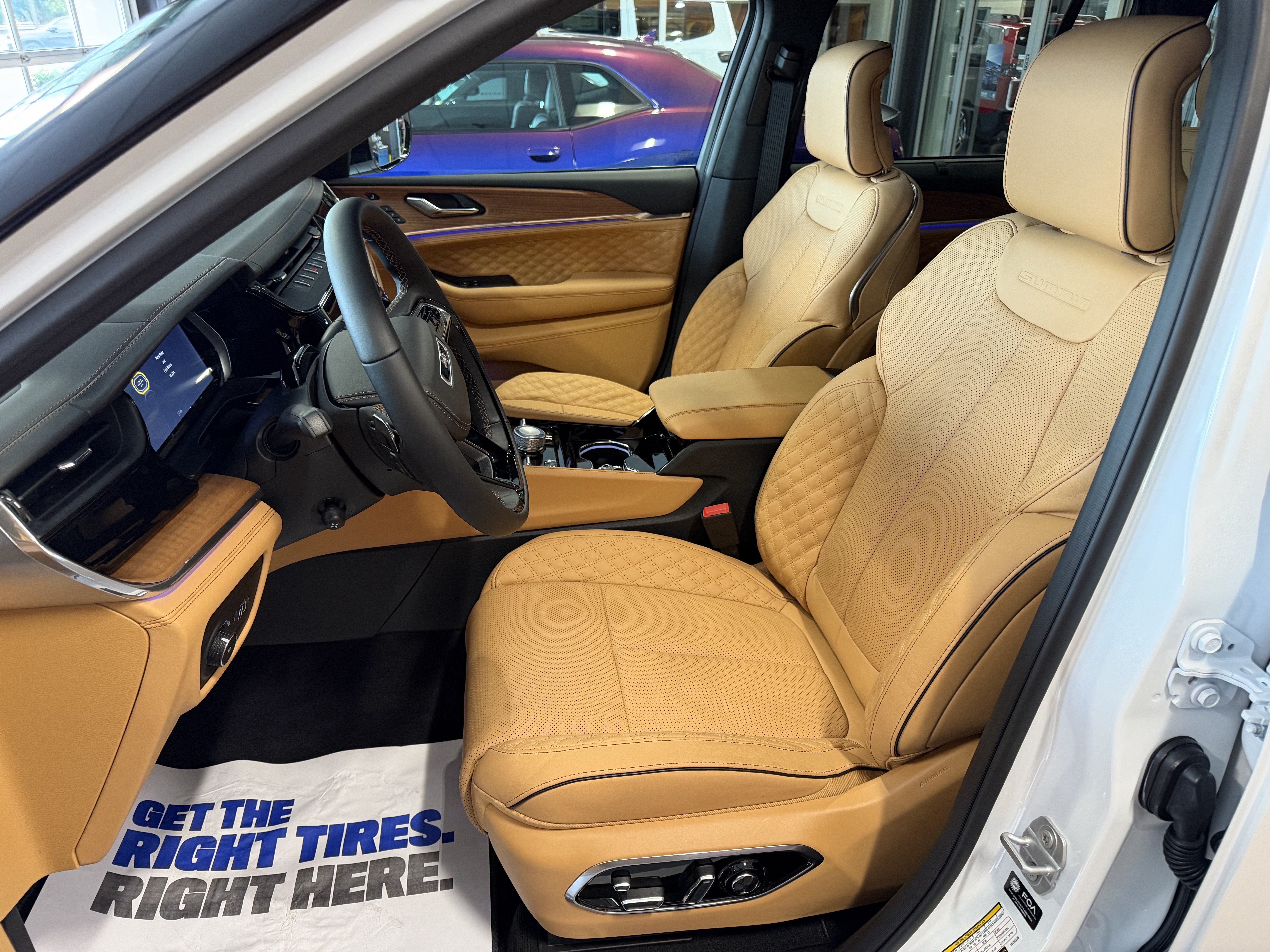 2027 Jeep Grand Cherokee GRAND CHEROKEE SUMMIT 4X4