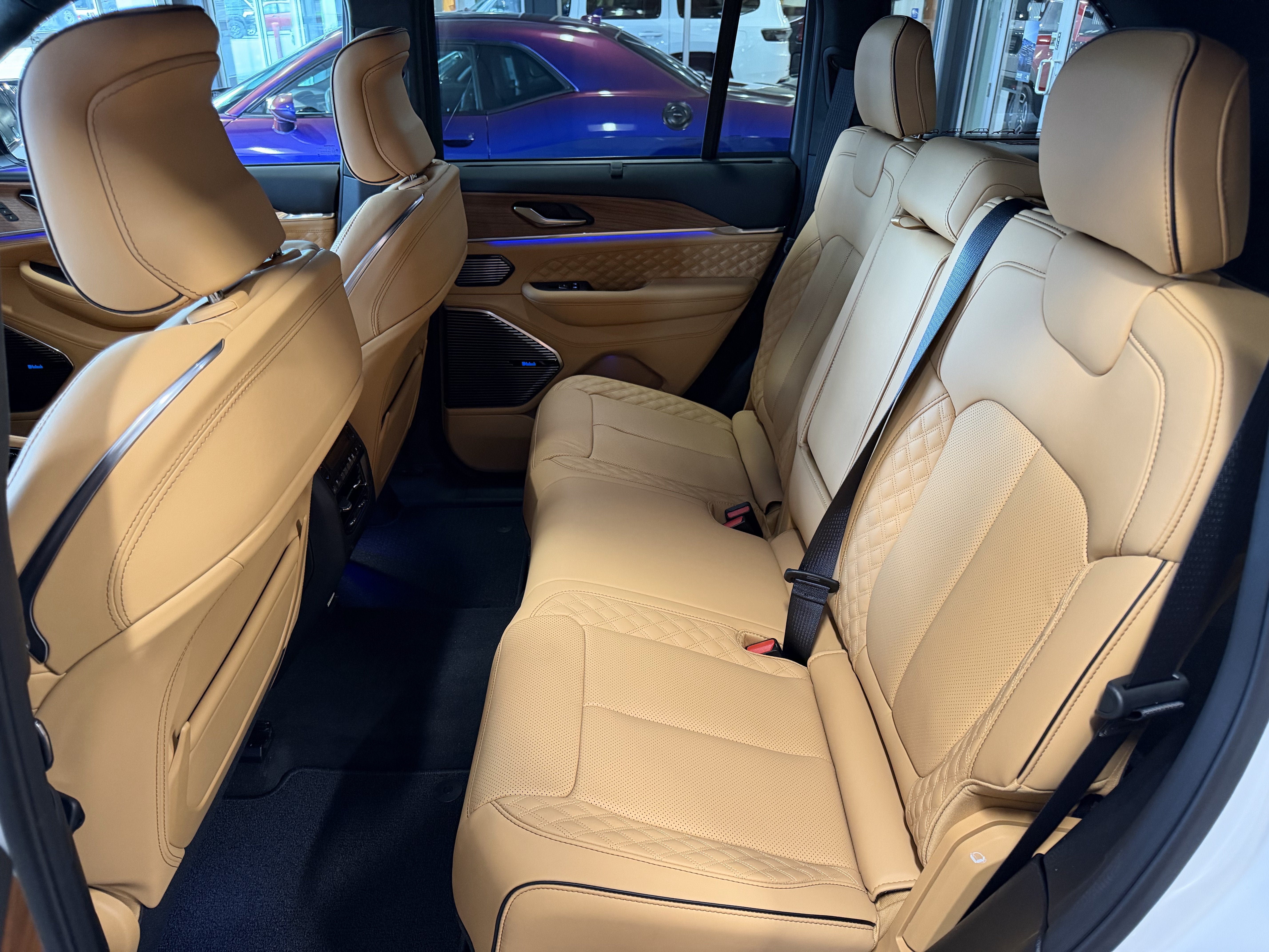 2027 Jeep Grand Cherokee GRAND CHEROKEE SUMMIT 4X4