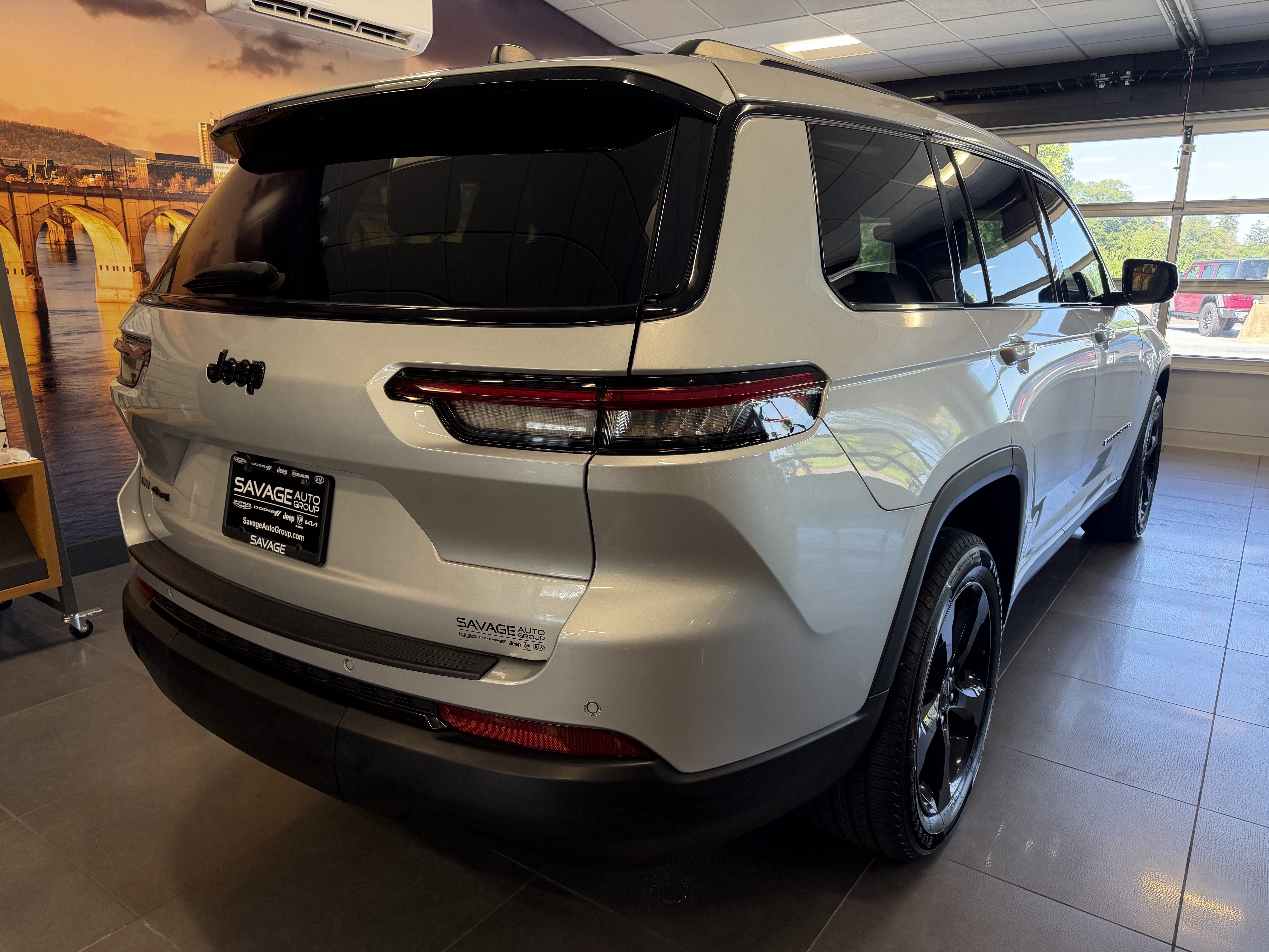 2022 Jeep Grand Cherokee L Altitude 4x4