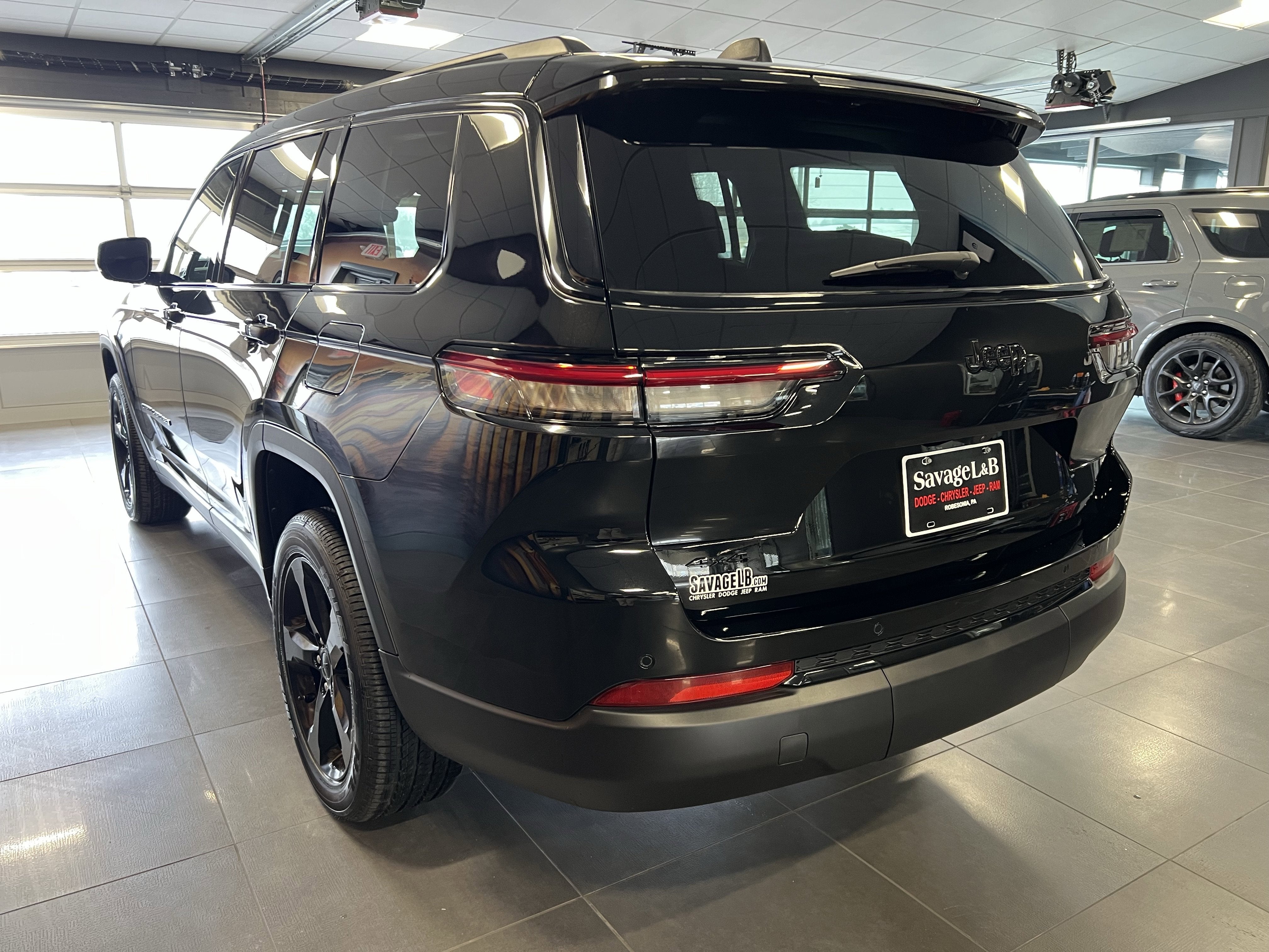 2025 Jeep Grand Cherokee GRAND CHEROKEE L ALTITUDE X 4X4