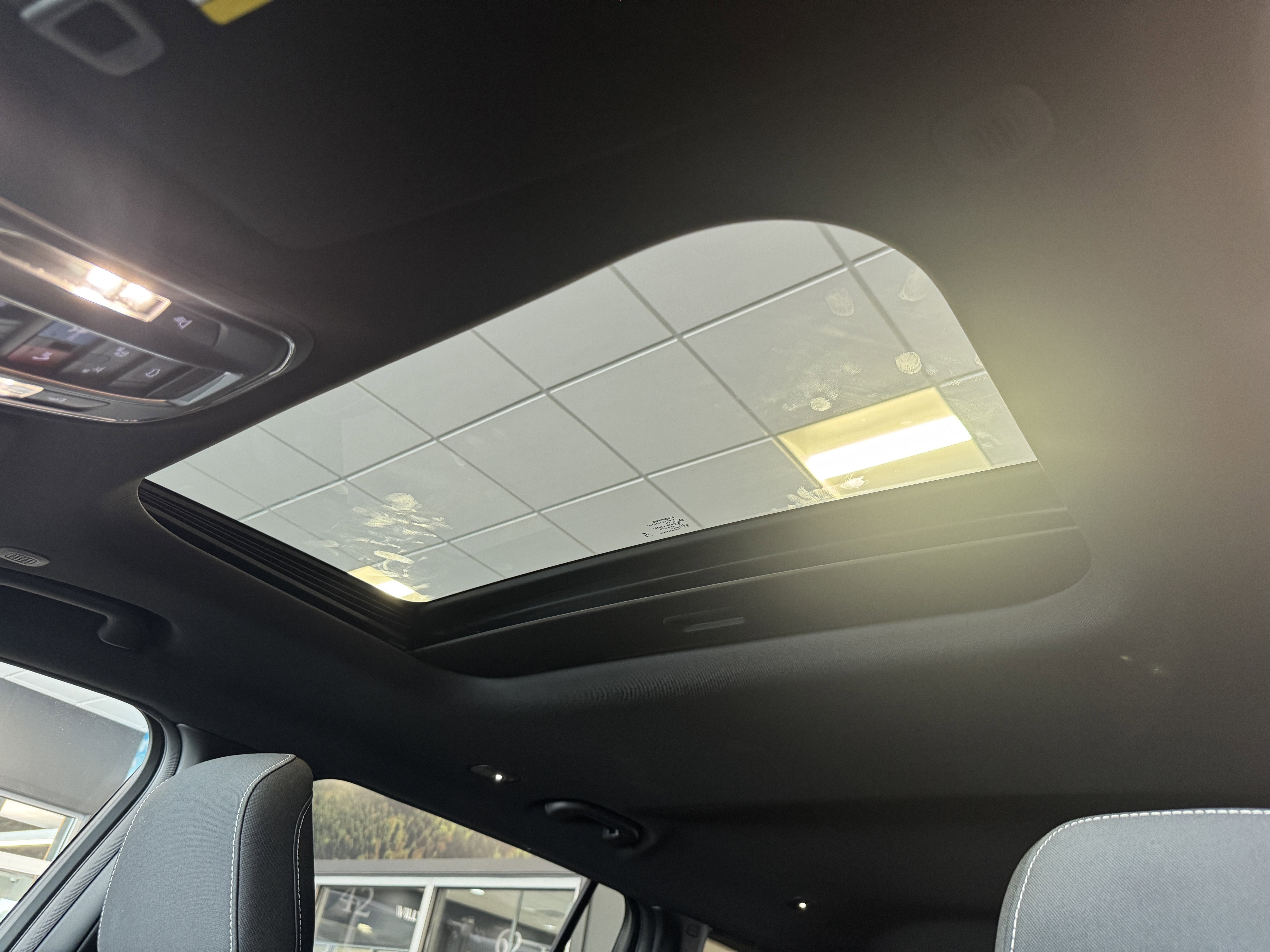 2025 Jeep Grand Cherokee GRAND CHEROKEE L LAREDO X 4X4