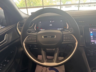 2025 Jeep Grand Cherokee GRAND CHEROKEE L LAREDO X 4X4