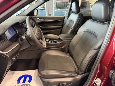 2026 Jeep Grand Cherokee GRAND CHEROKEE L LAREDO ALTITUDE 4X4