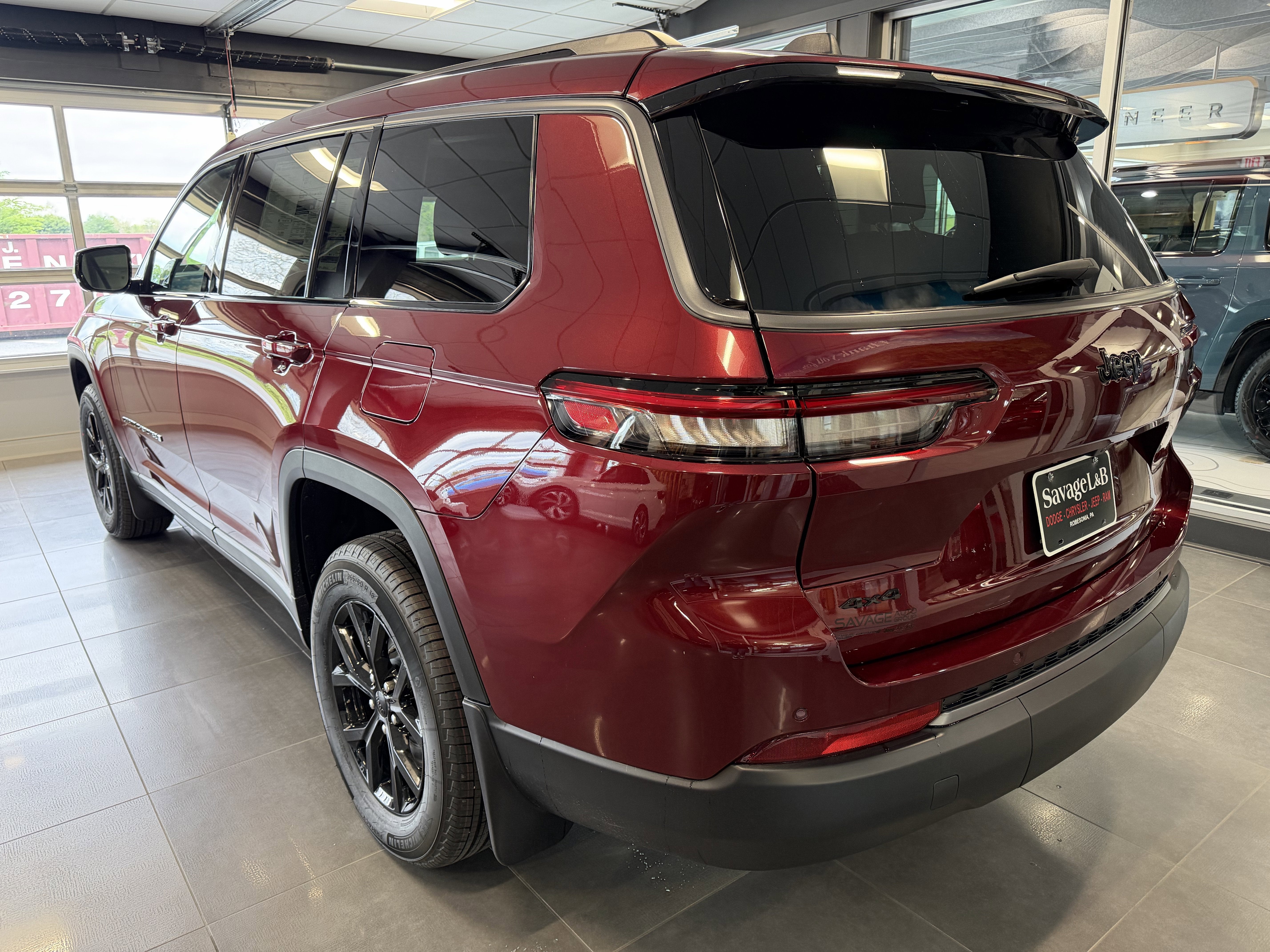 2026 Jeep Grand Cherokee GRAND CHEROKEE L LAREDO ALTITUDE 4X4