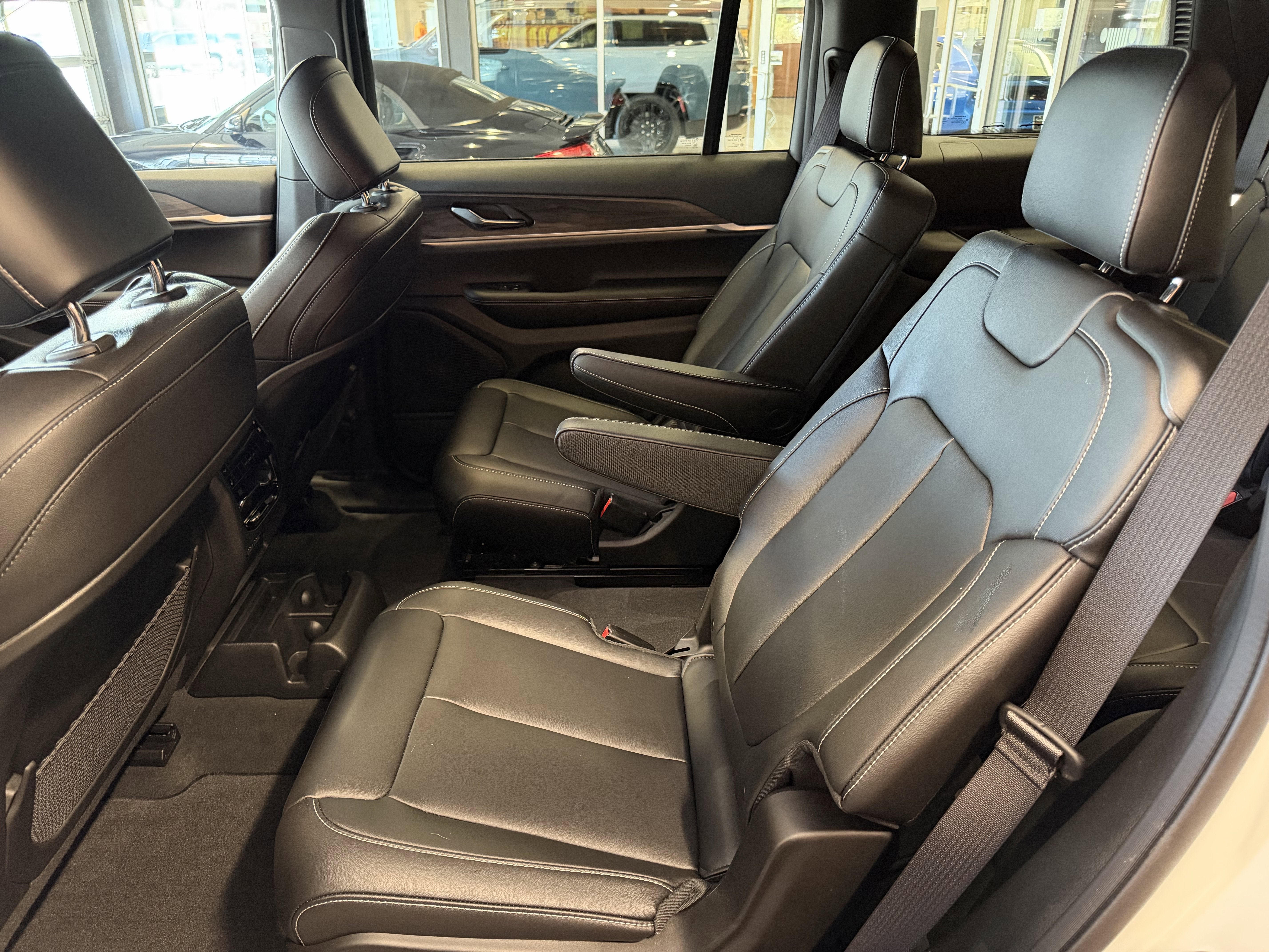 2025 Jeep Grand Cherokee L Limited 4x4