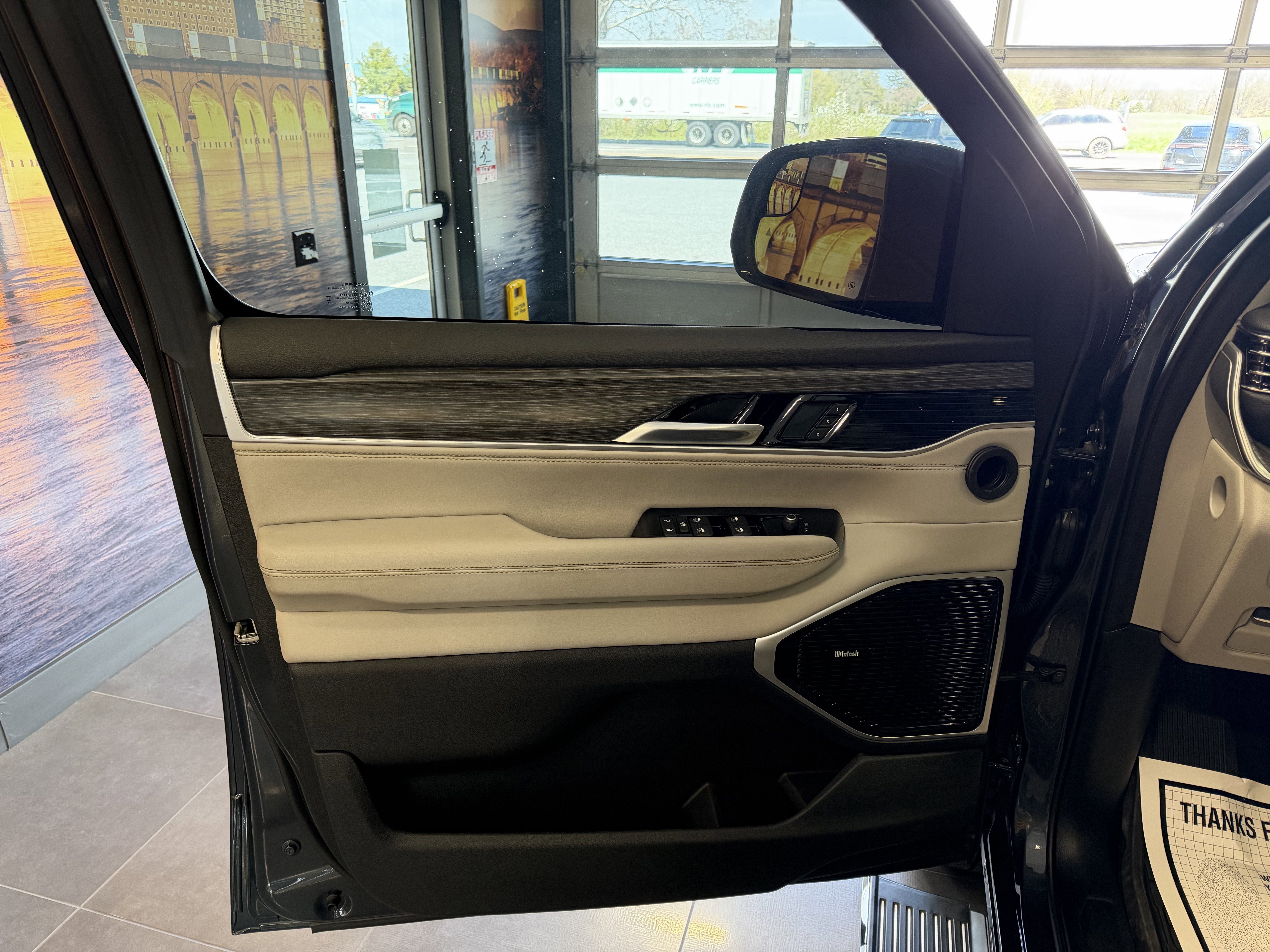 2023 Jeep Wagoneer Series III 4x4