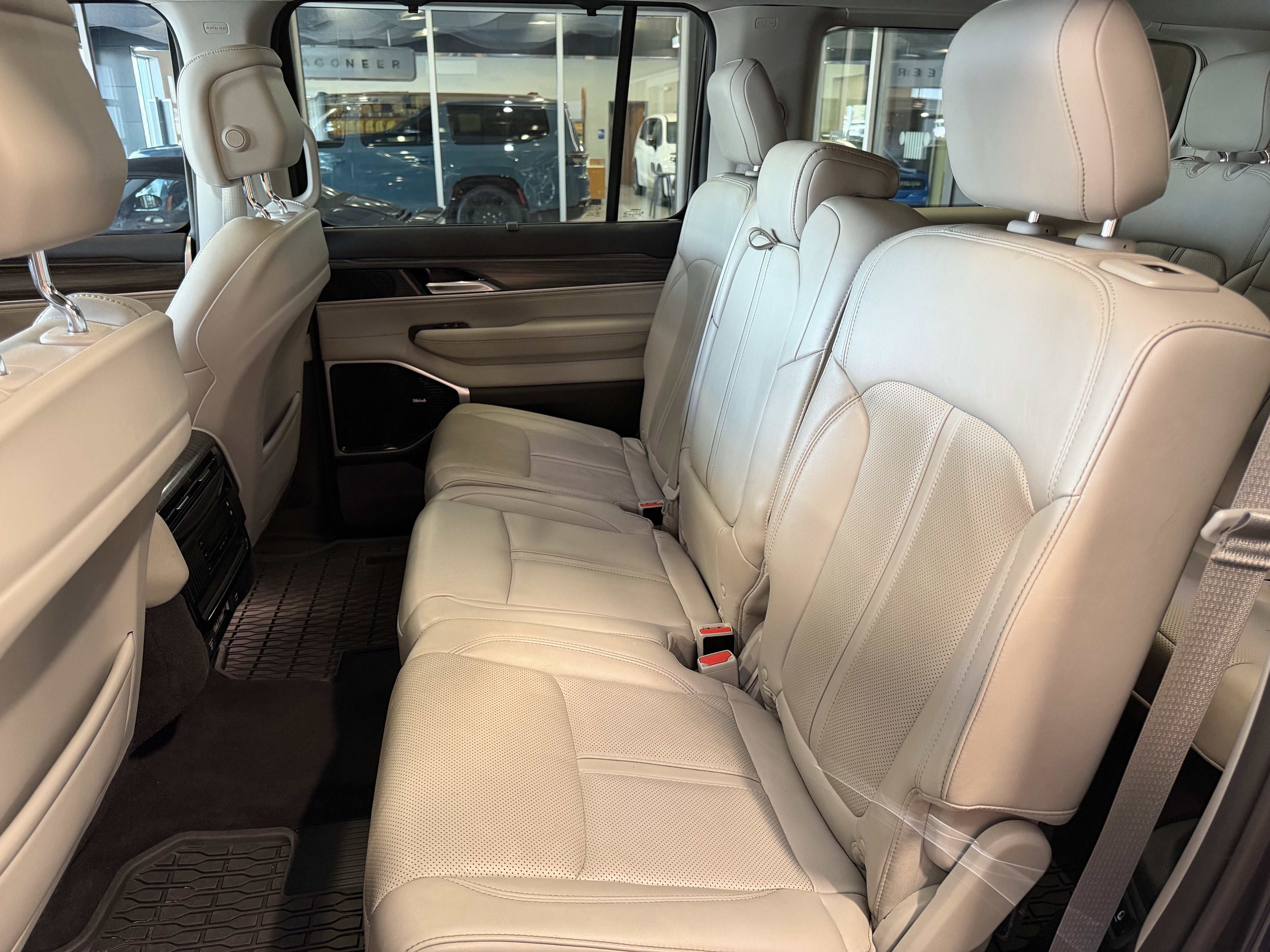 2023 Jeep Wagoneer Series III 4x4