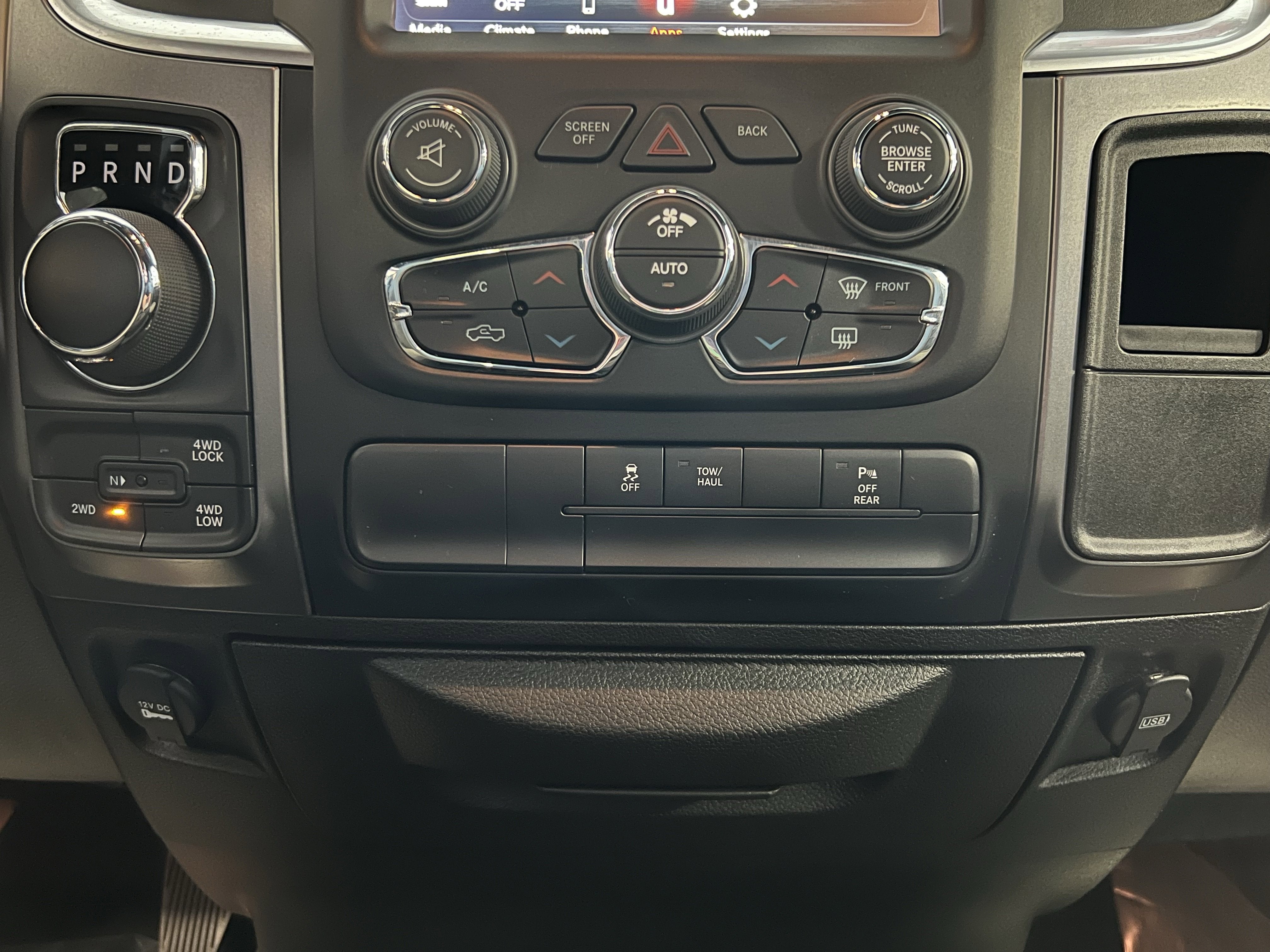 2021 RAM 1500 Classic Warlock Quad Cab 4x4 6'4' Box