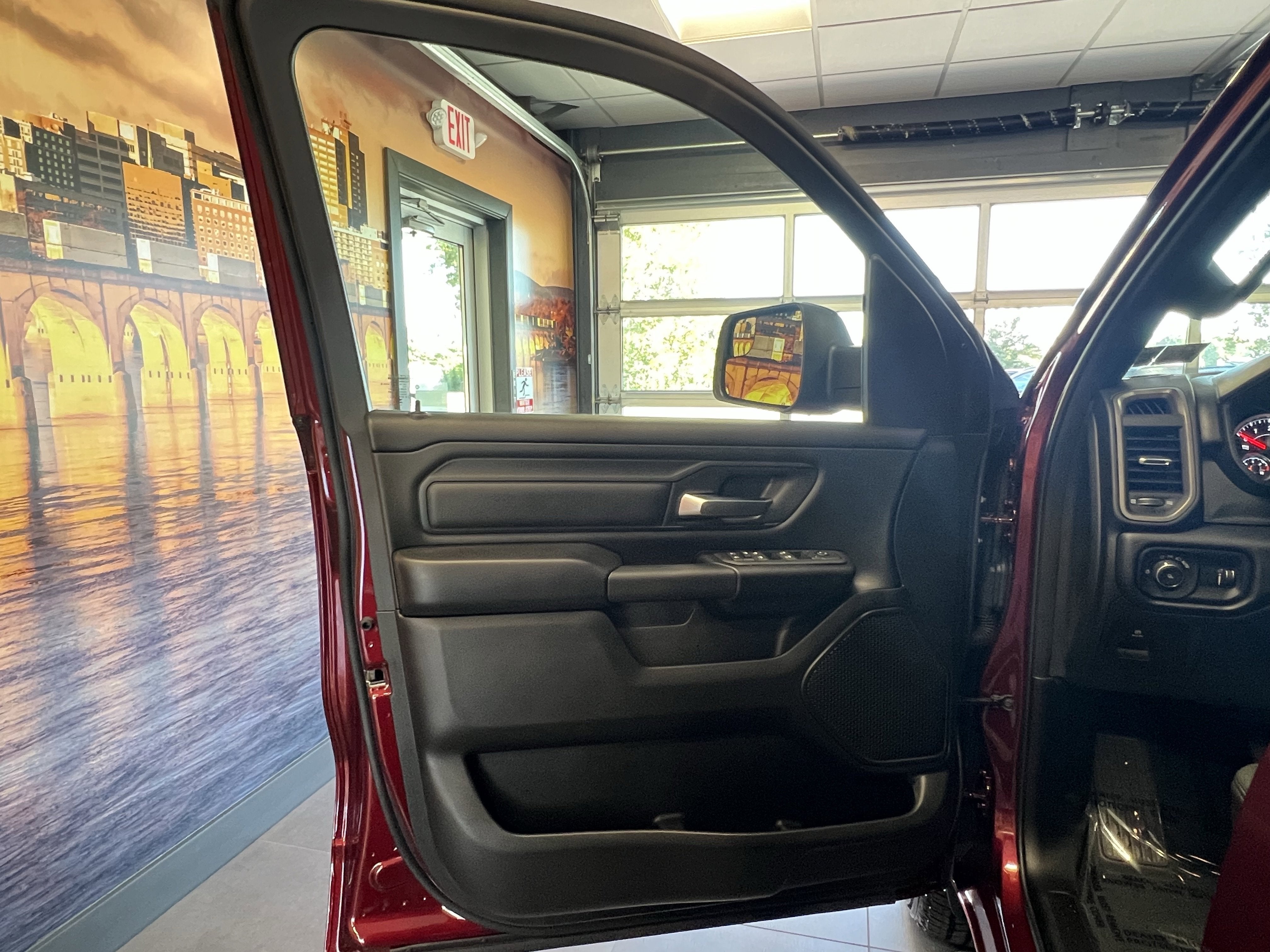 2025 RAM Ram 1500 RAM 1500 TRADESMAN CREW CAB 4X4 5'7' BOX