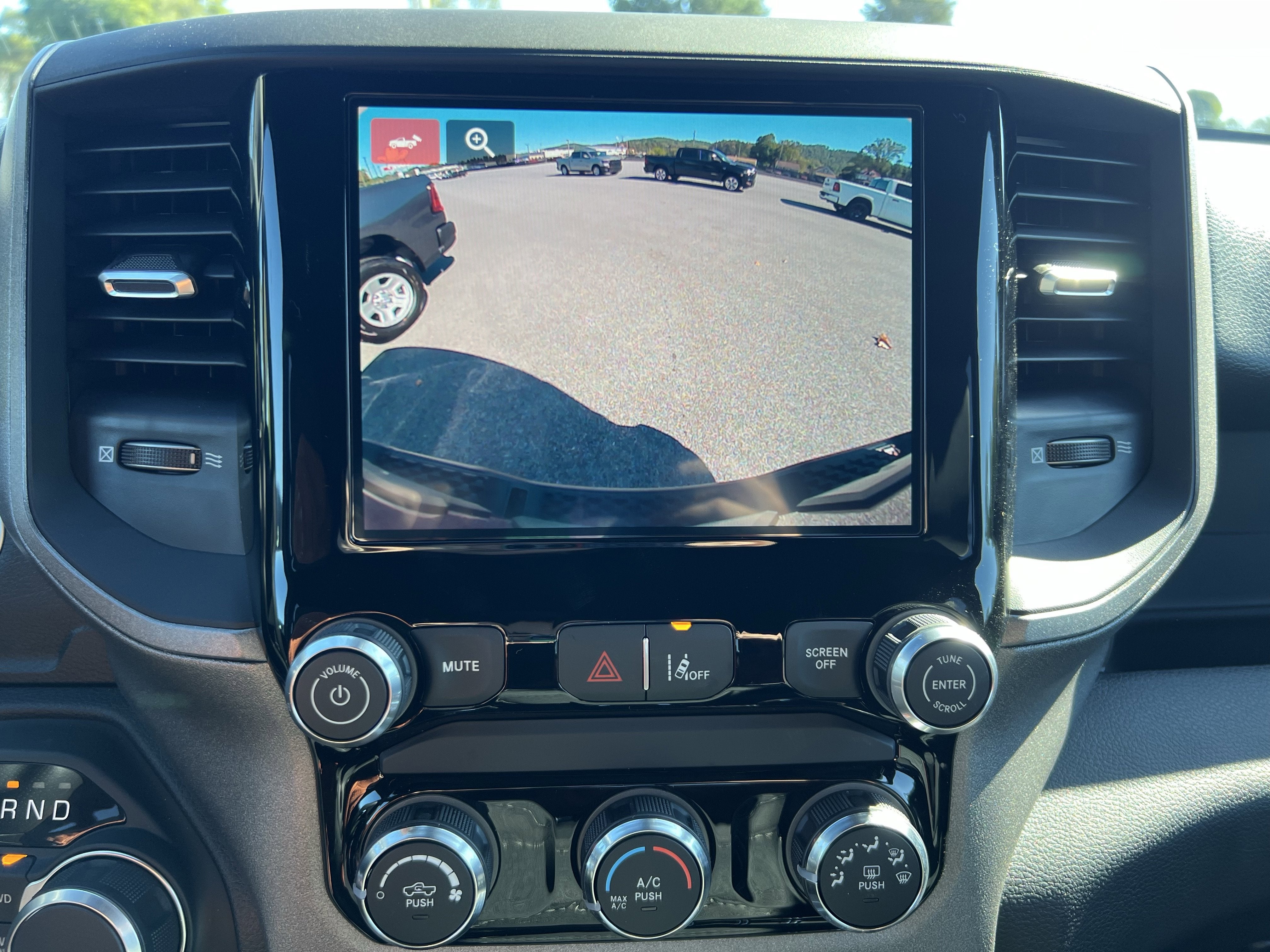 2025 RAM Ram 1500 RAM 1500 TRADESMAN CREW CAB 4X4 5'7' BOX