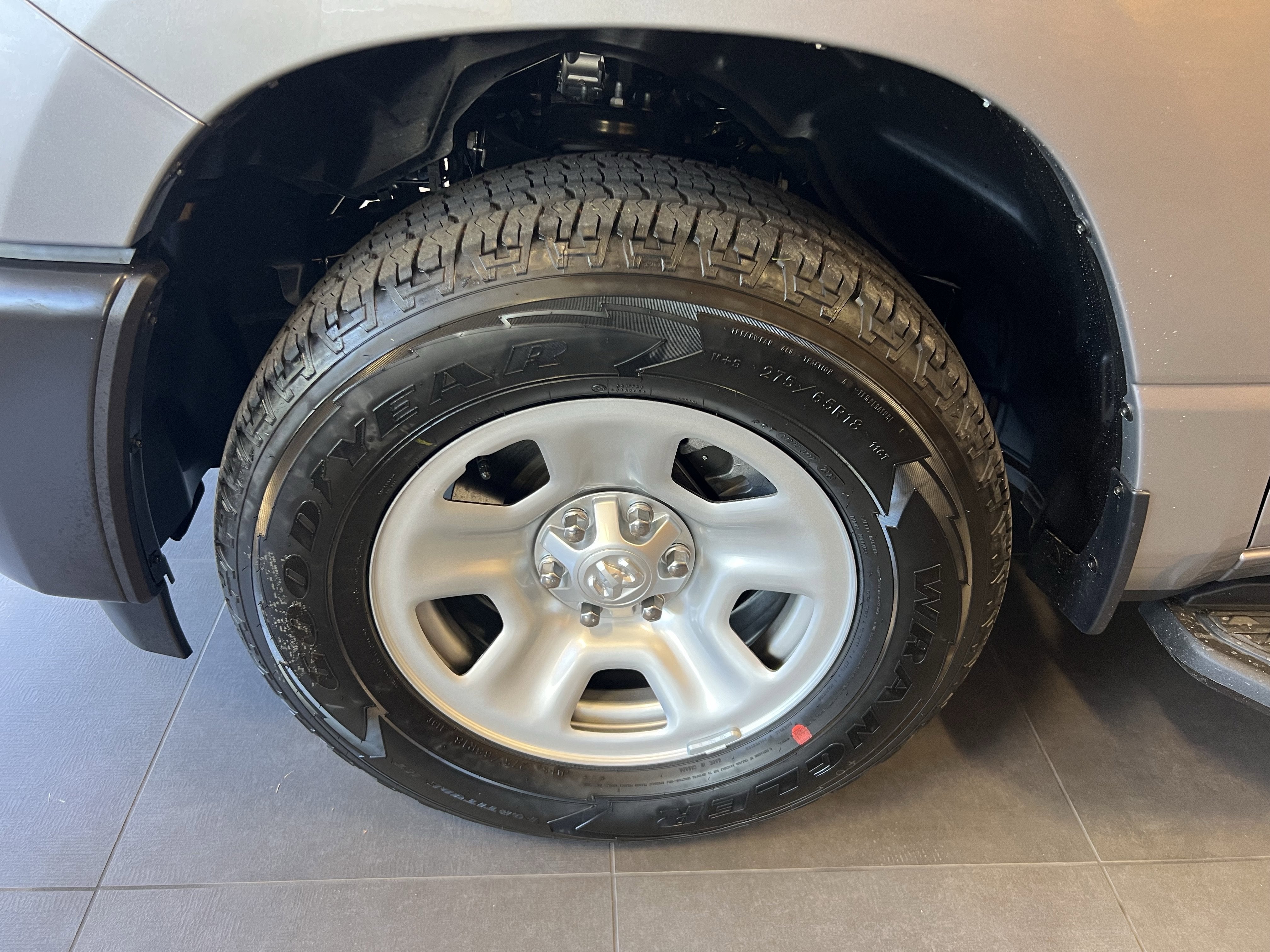 2025 RAM Ram 1500 RAM 1500 TRADESMAN CREW CAB 4X4 5'7' BOX