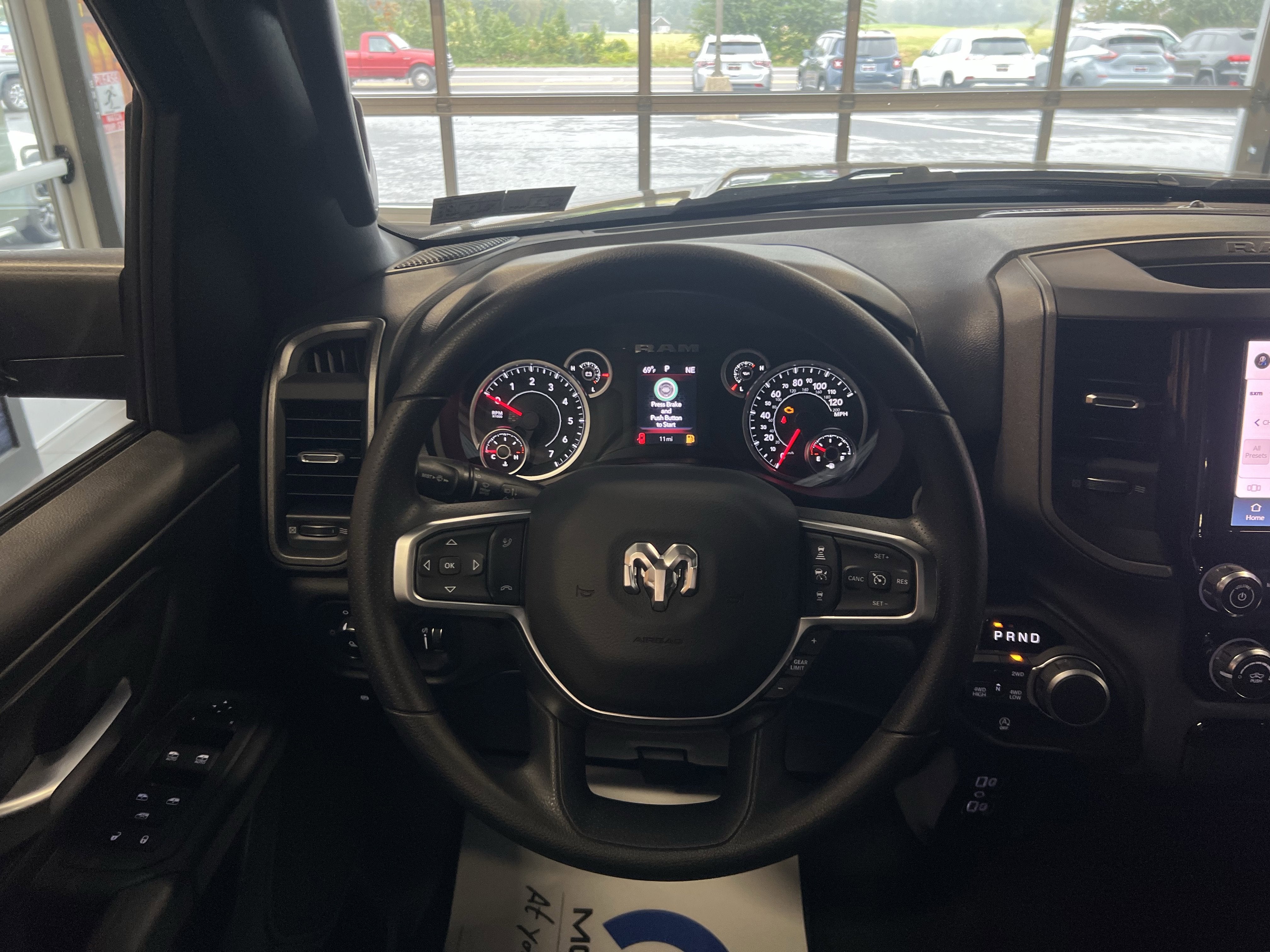 2025 RAM Ram 1500 RAM 1500 TRADESMAN CREW CAB 4X4 5'7' BOX