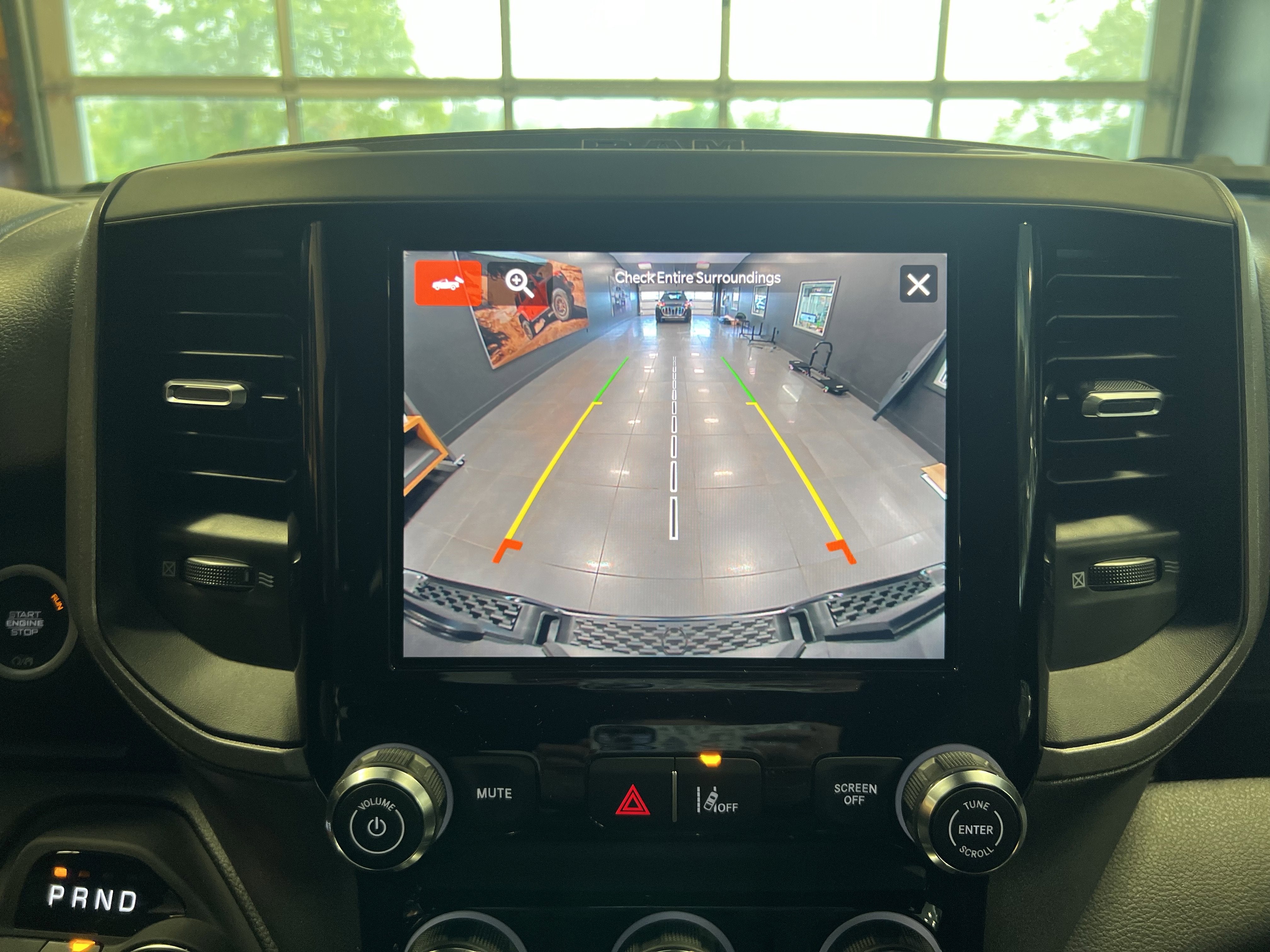 2025 RAM Ram 1500 RAM 1500 TRADESMAN CREW CAB 4X4 5'7' BOX