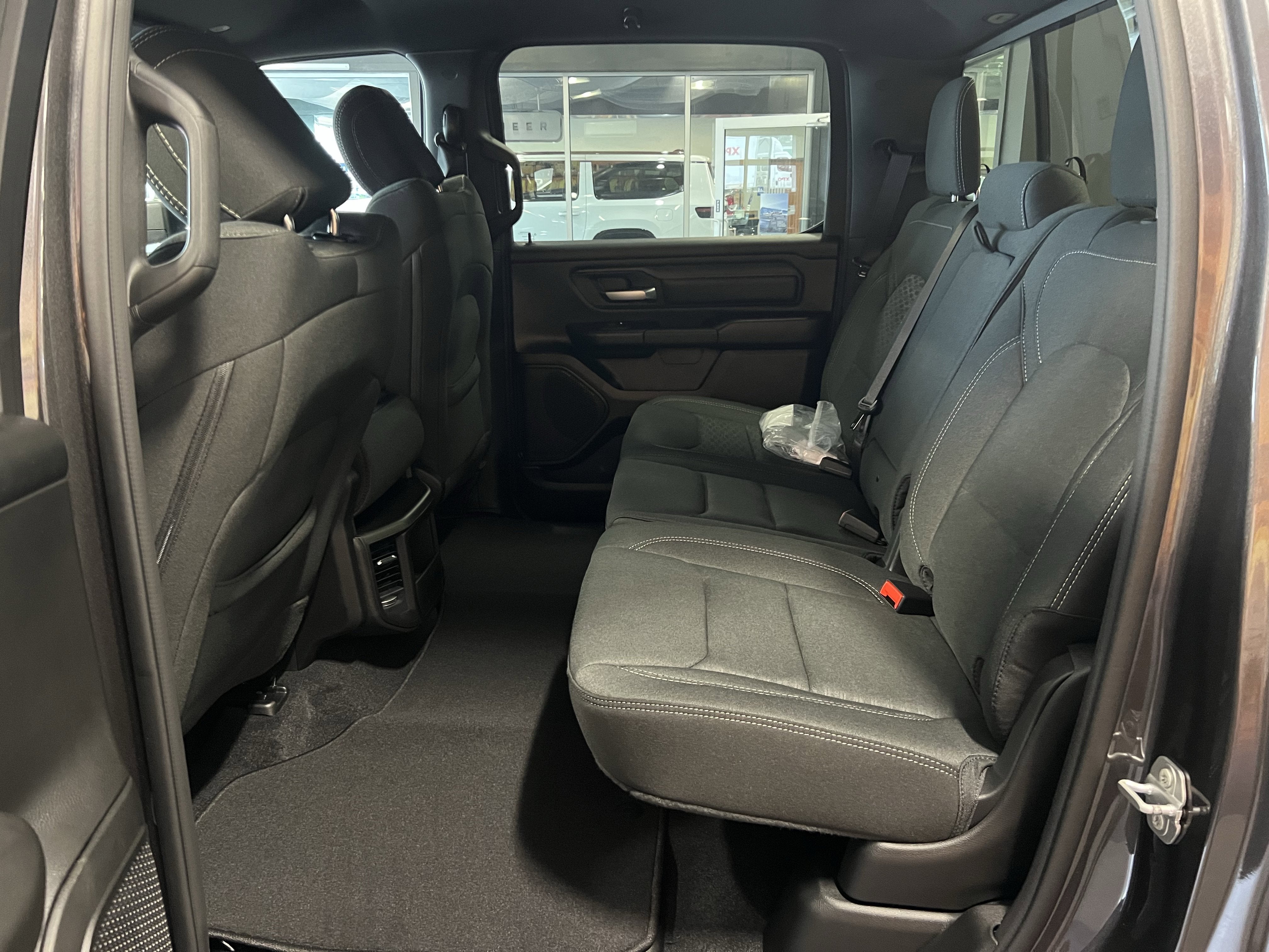 2025 RAM Ram 1500 RAM 1500 TRADESMAN CREW CAB 4X4 5'7' BOX