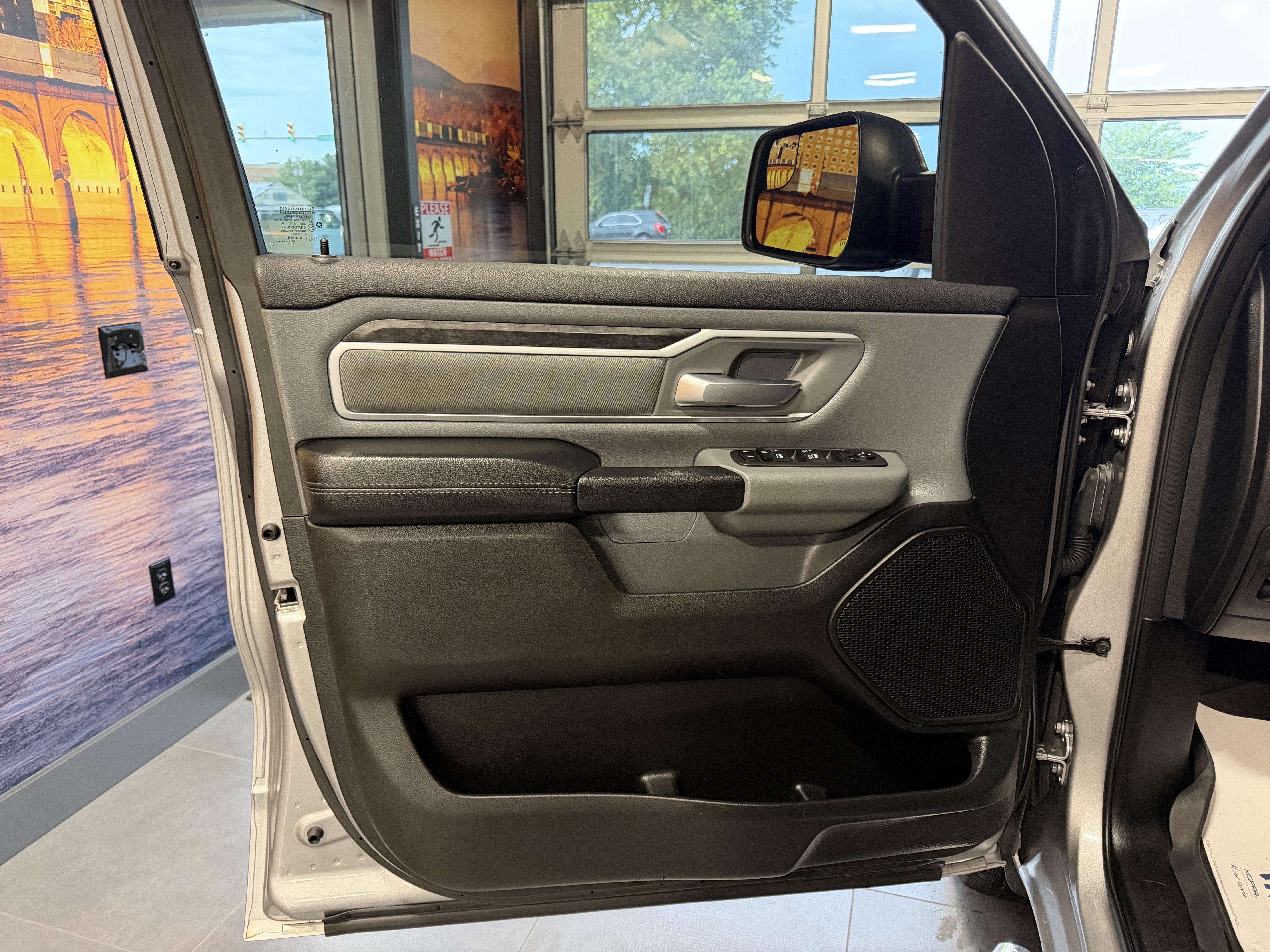 2021 RAM 1500 Big Horn Crew Cab 4x4 5'7' Box