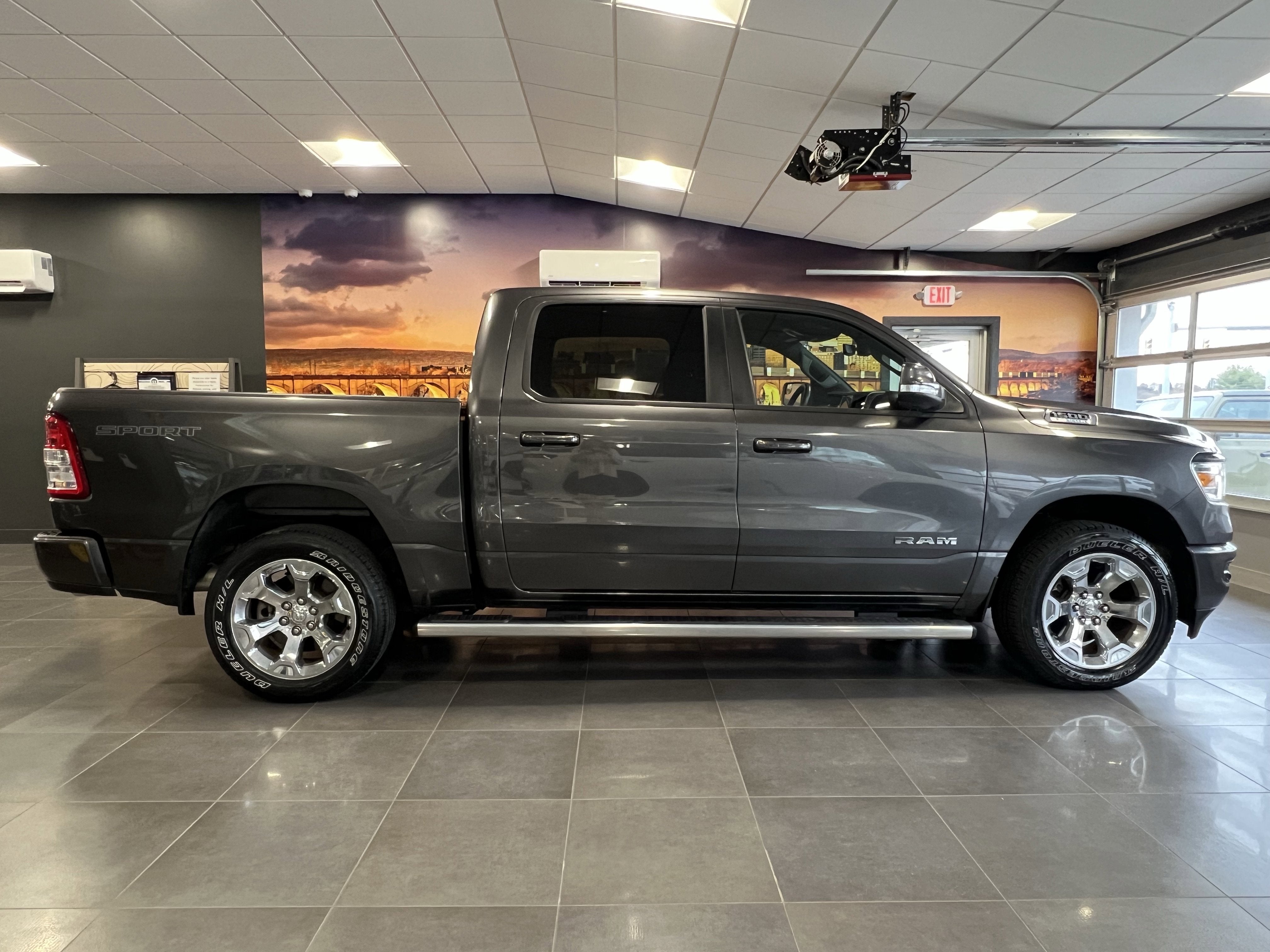 2022 RAM 1500 Big Horn Crew Cab 4x4 5'7' Box