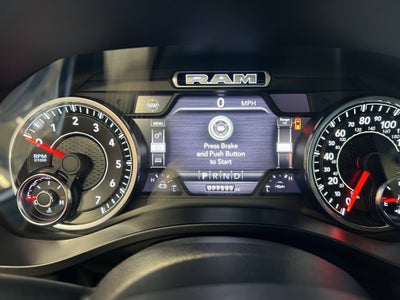 2021 RAM 1500 Big Horn Crew Cab 4x4 5'7' Box