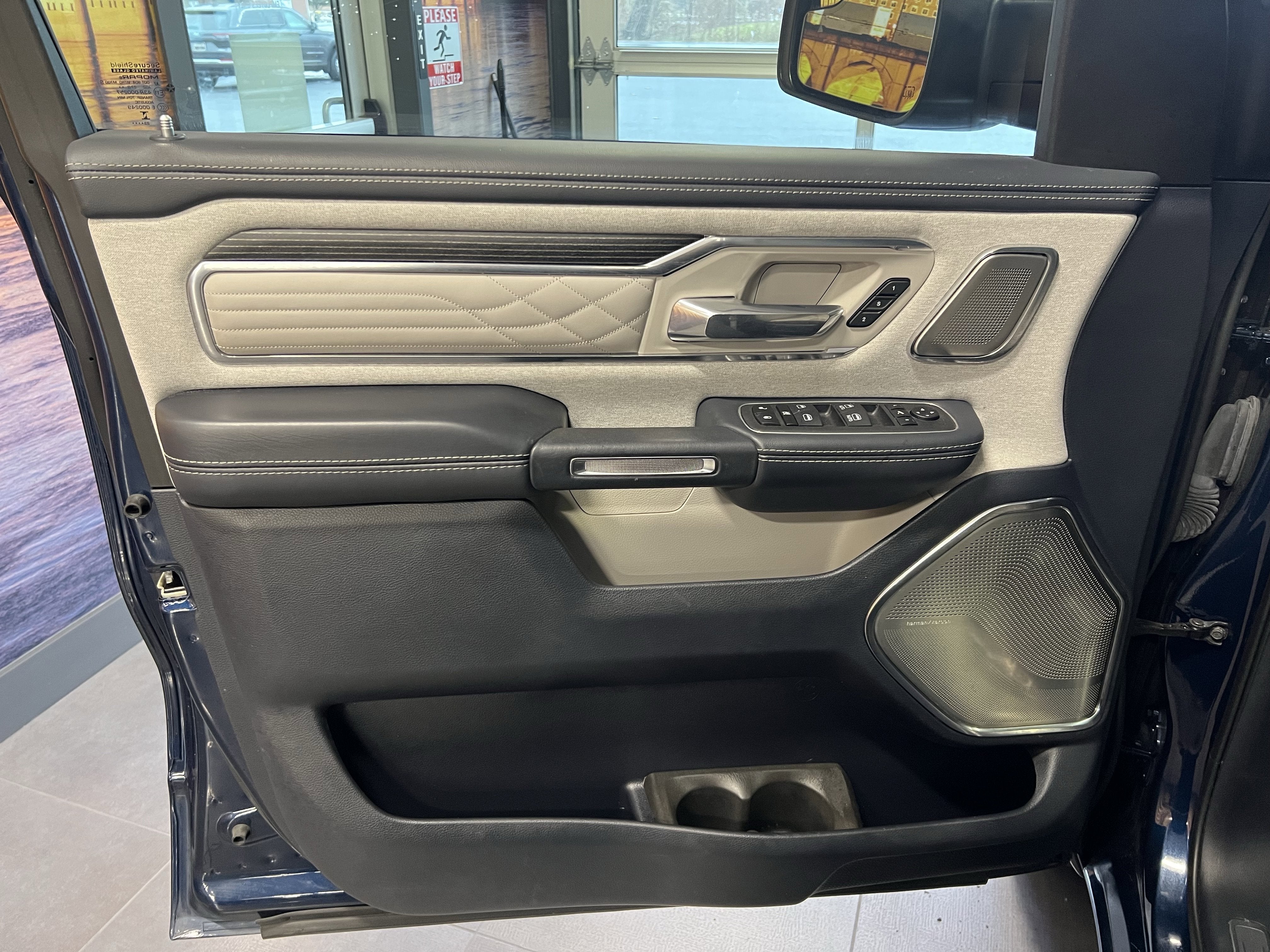 2024 RAM 1500 Limited Crew Cab 4x4 5'7' Box