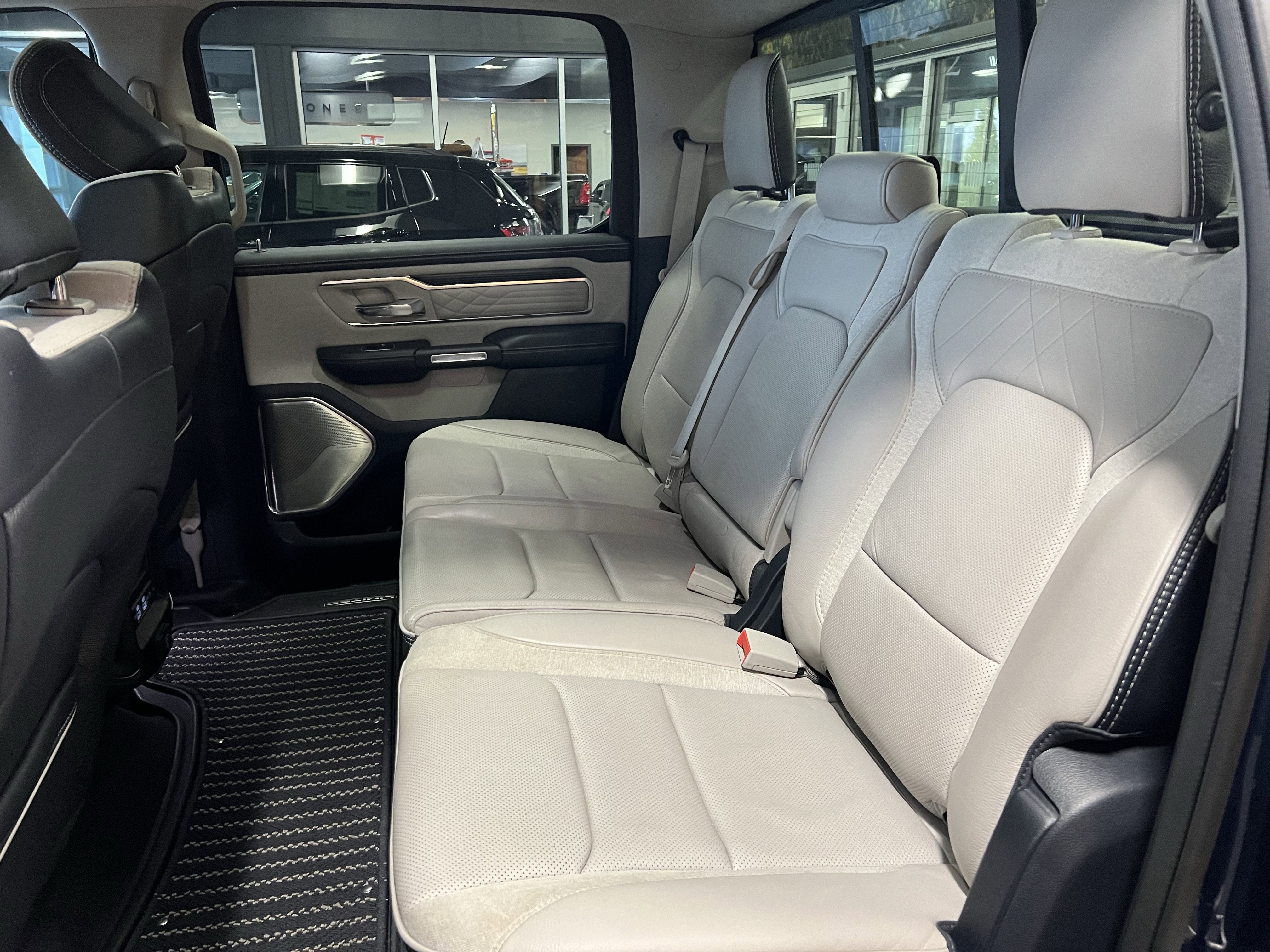 2024 RAM 1500 Limited Crew Cab 4x4 5'7' Box