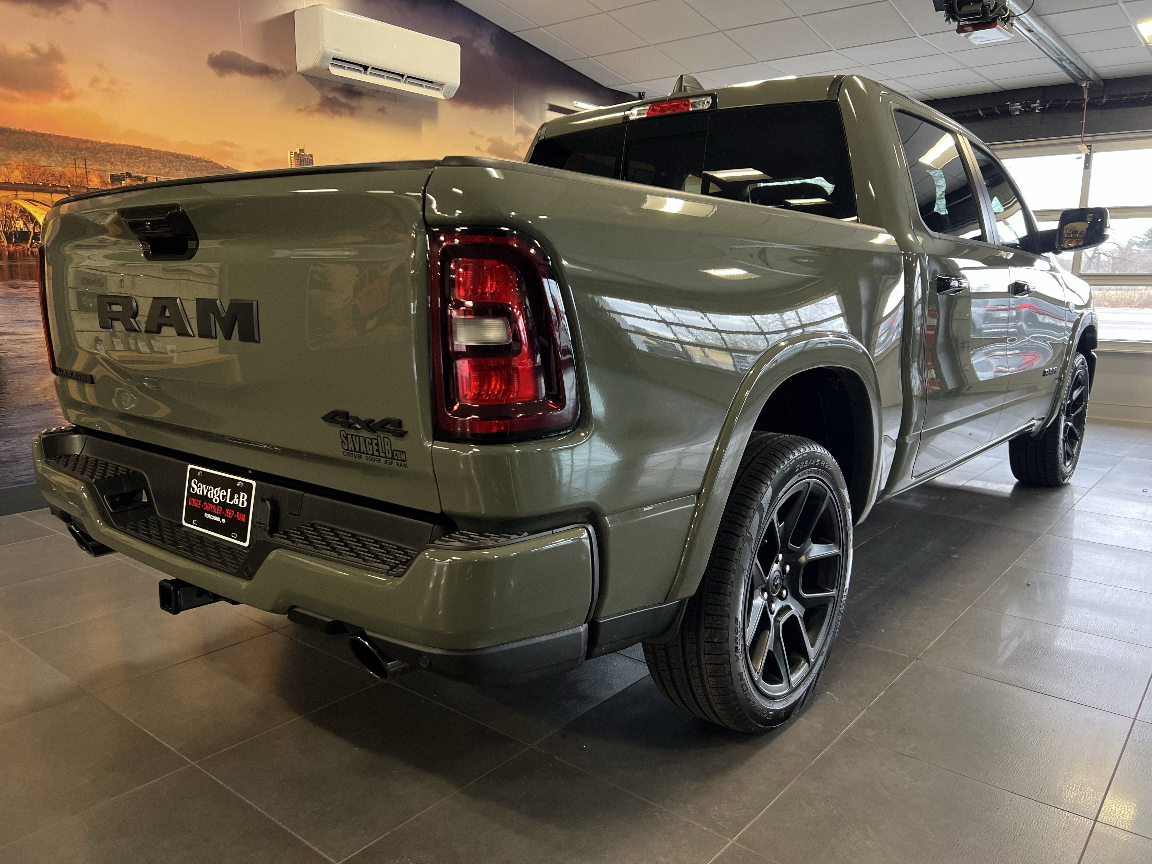 2026 RAM Ram 1500 RAM 1500 LARAMIE CREW CAB 4X4 5'7' BOX