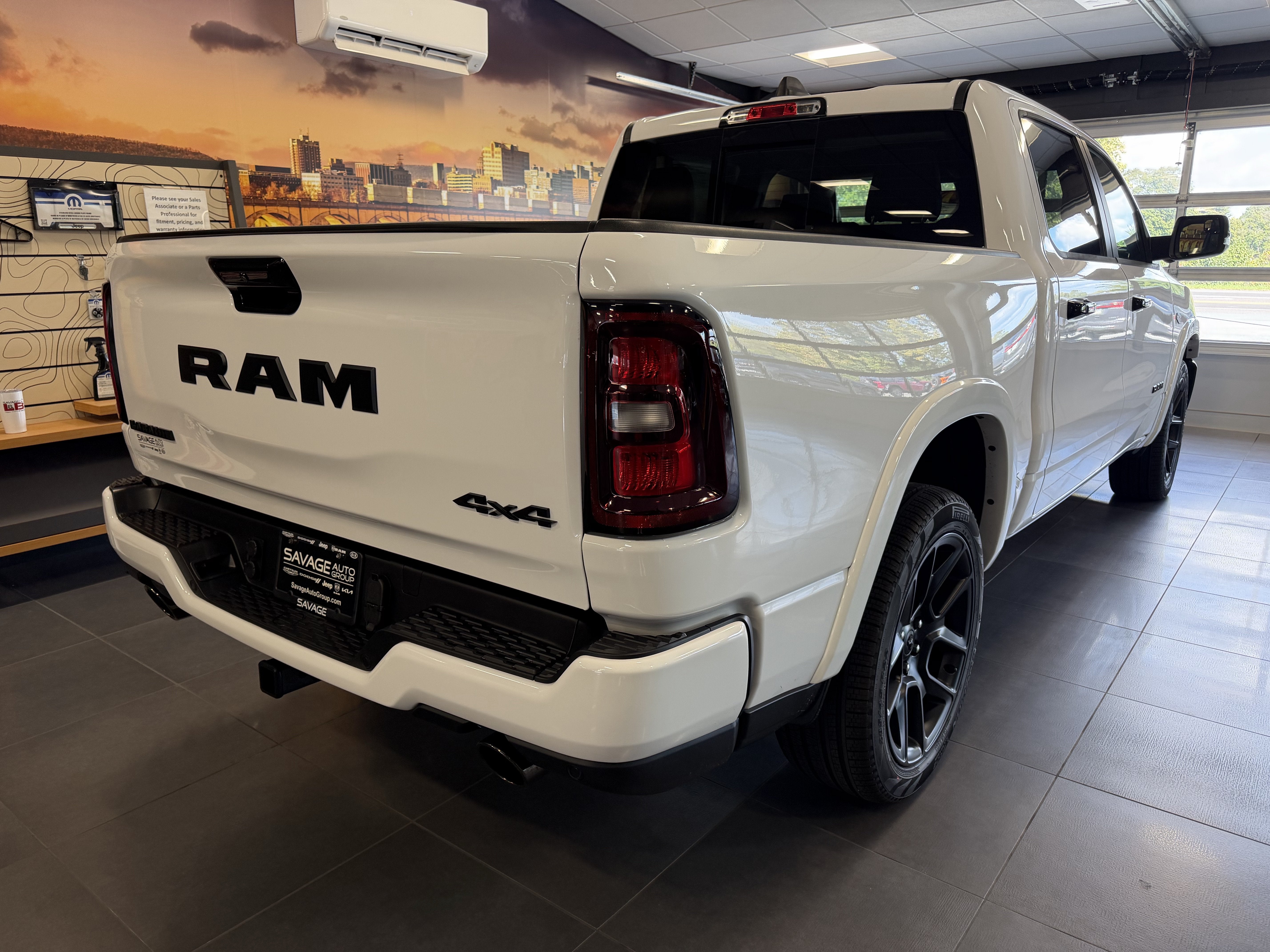 2027 RAM Ram 1500 RAM 1500 LARAMIE CREW CAB 4X4 5'7' BOX