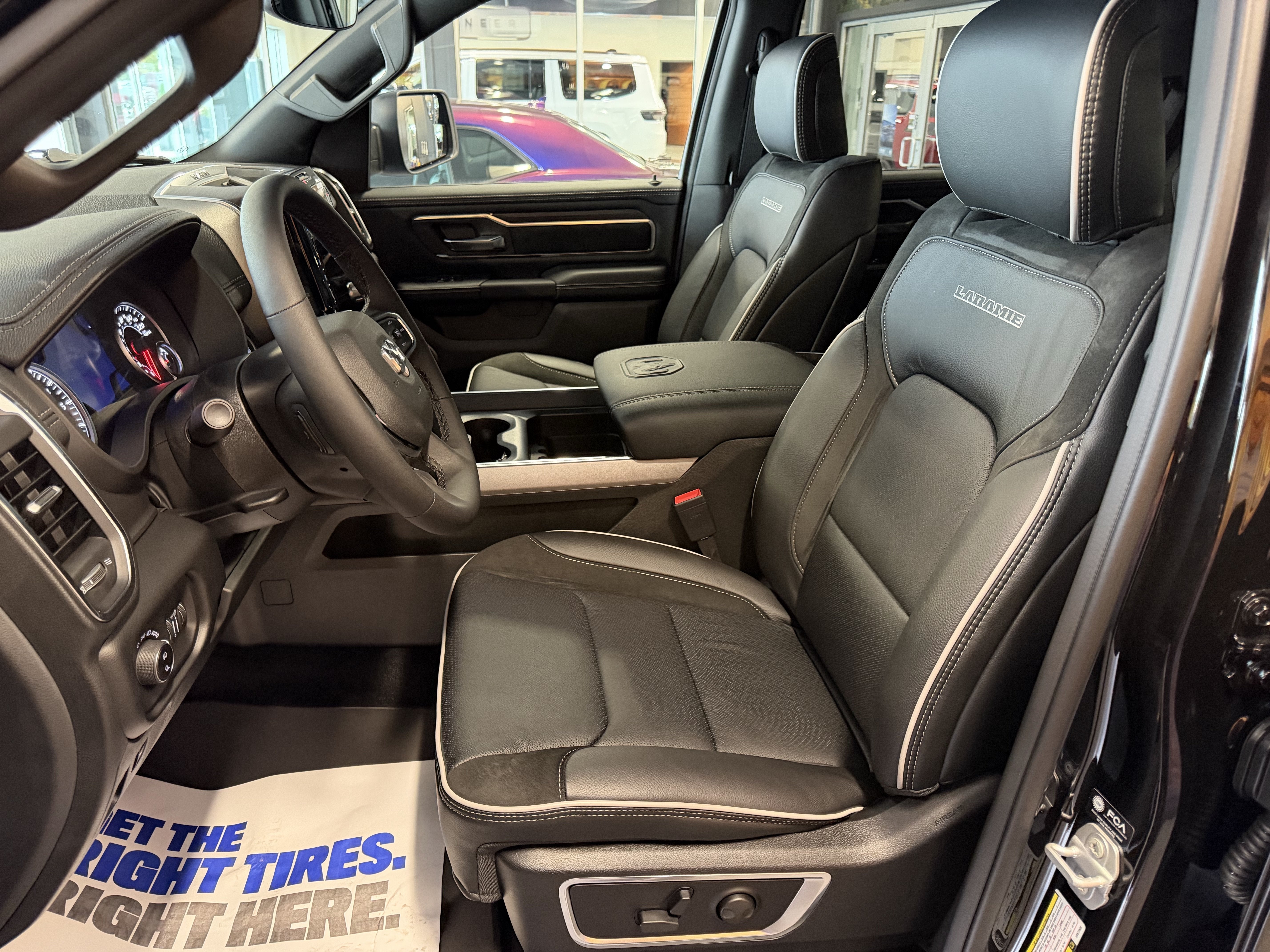 2027 RAM Ram 1500 RAM 1500 LARAMIE CREW CAB 4X4 5'7' BOX