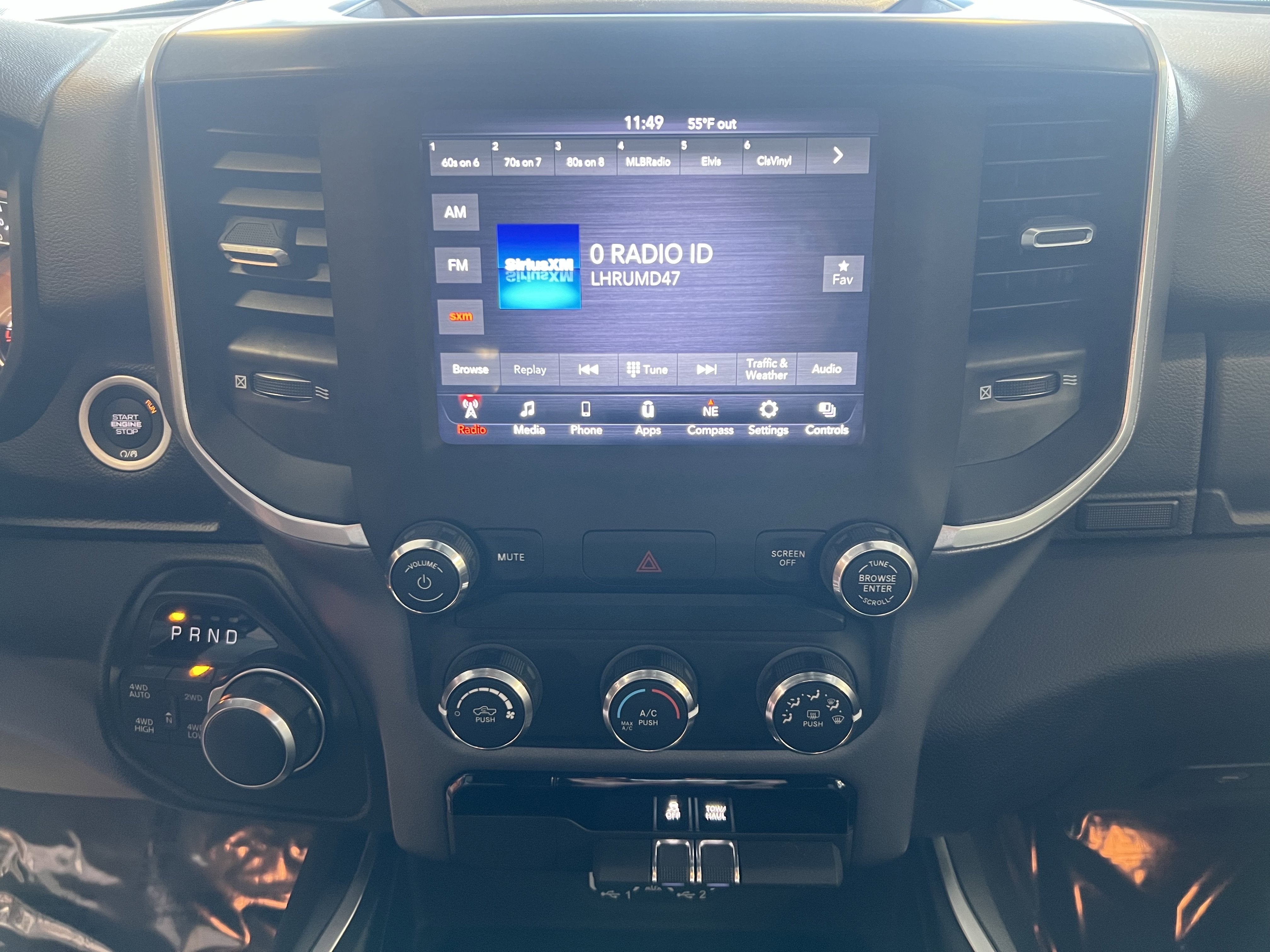 2021 RAM 1500 Big Horn Crew Cab 4x4 6'4' Box