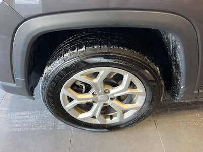 2024 Jeep Compass COMPASS LATITUDE 4X4