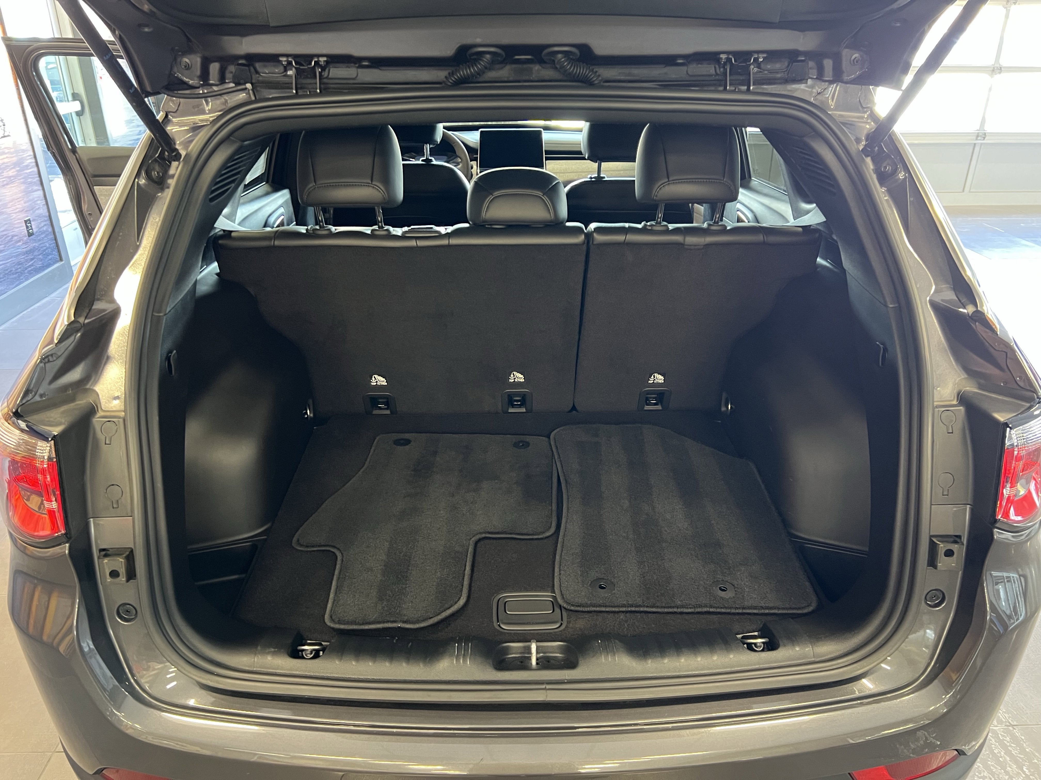 2024 Jeep Compass COMPASS LATITUDE 4X4