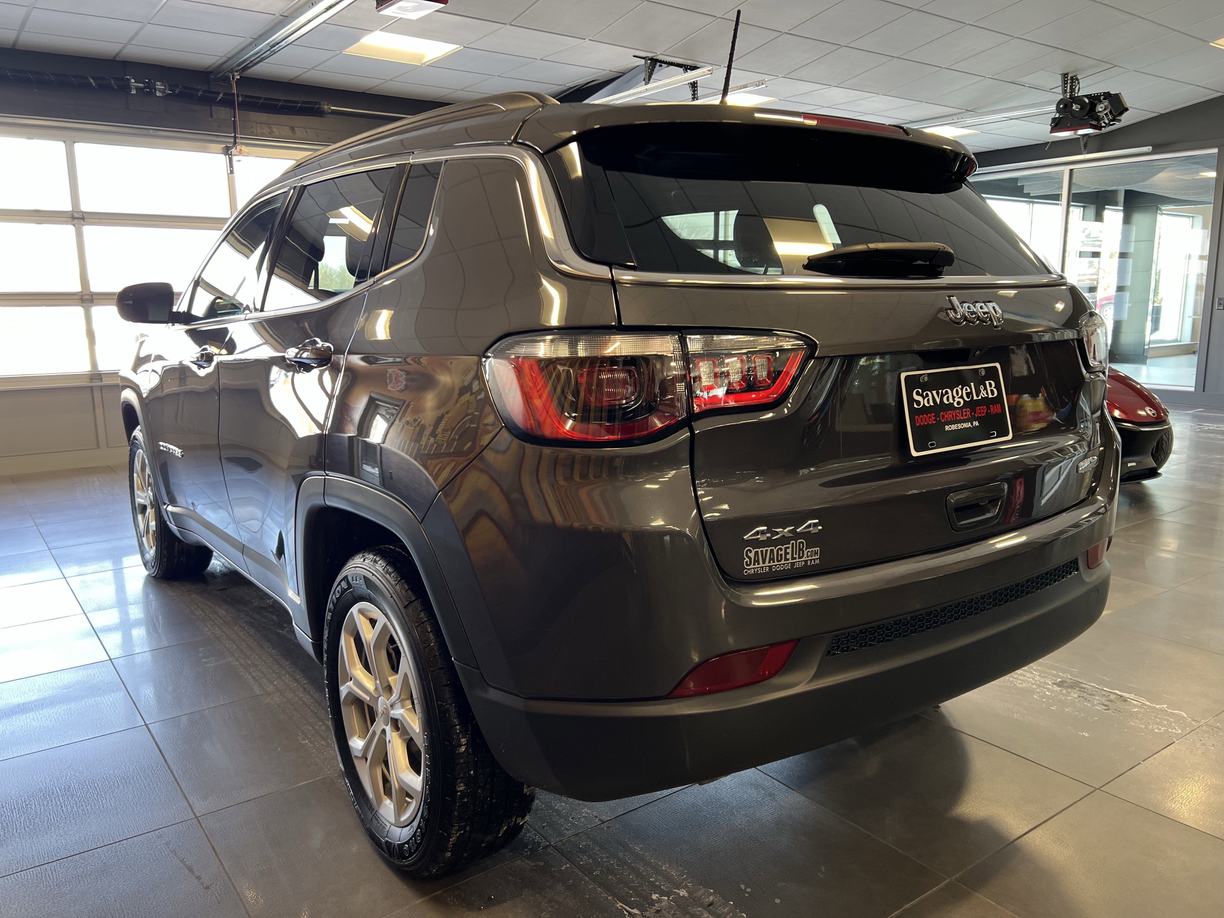 2024 Jeep Compass COMPASS LATITUDE 4X4