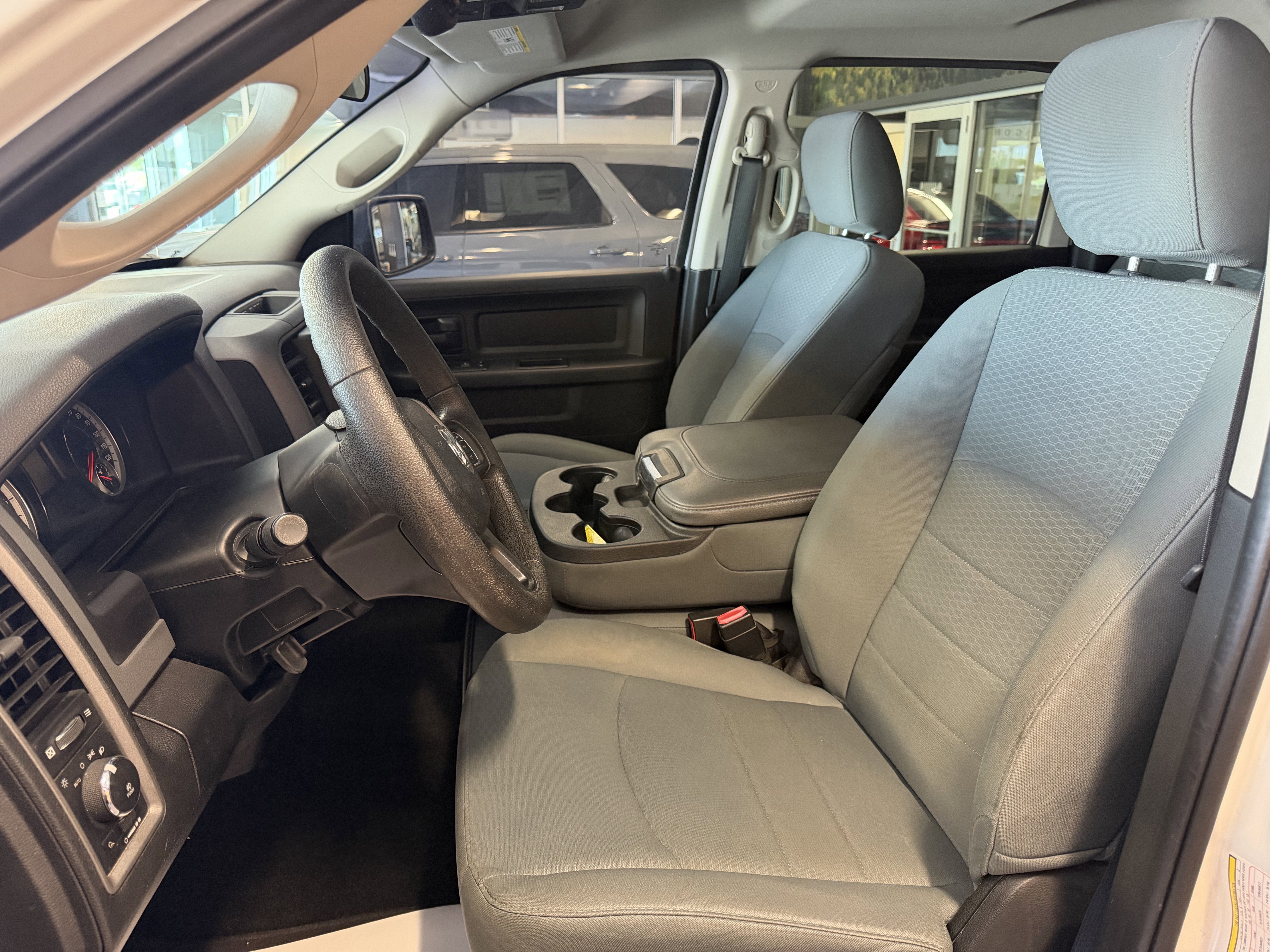 2017 RAM 1500 Express Crew Cab 4x4 5'7' Box